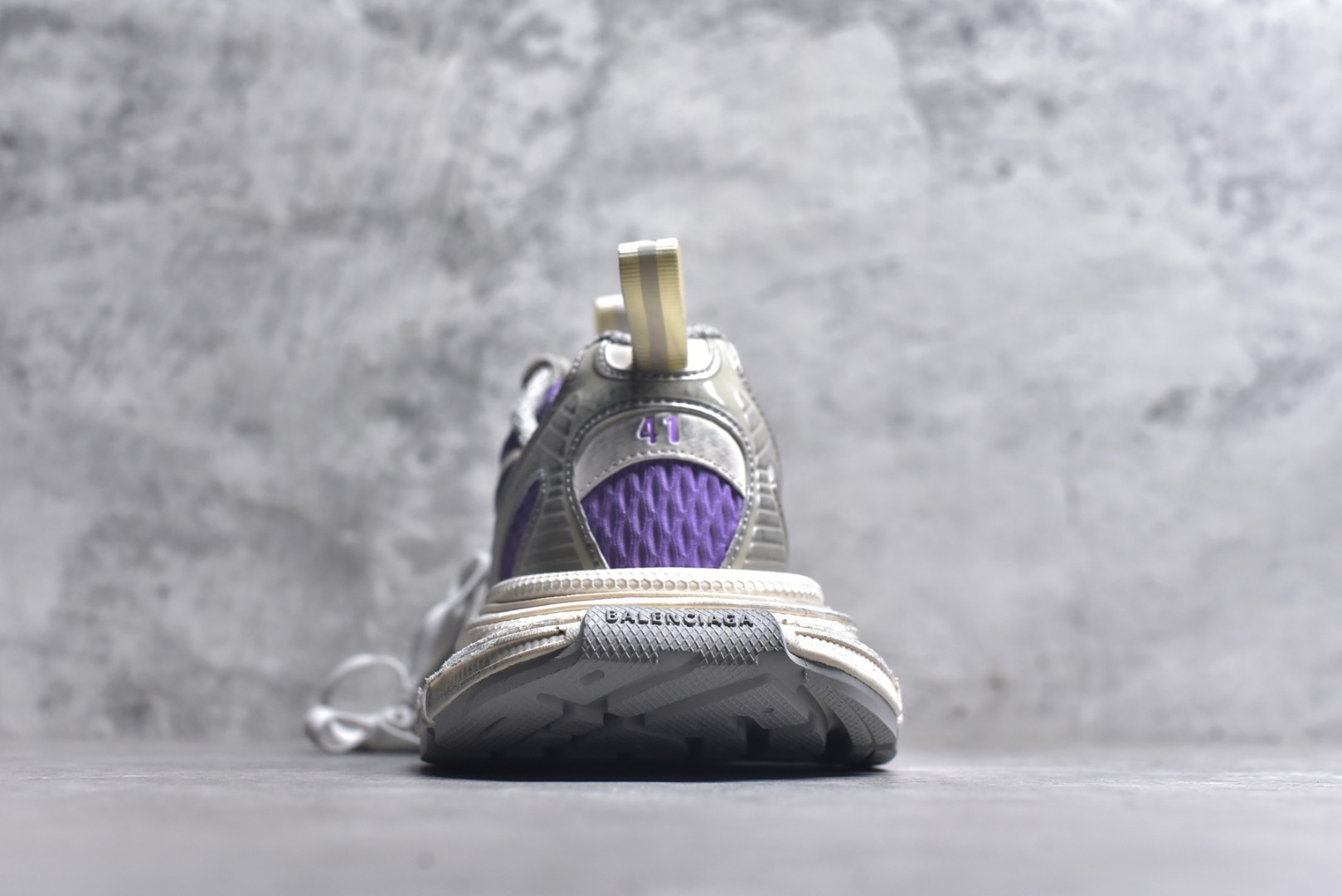 图片[5]-#BALENCIAGA 3XL Sneakers 3+系列巴黎世家 低帮复古阔型底姥爹风潮流百搭休闲慢跑鞋“网织浅灰银金属VG版#男女鞋配件防尘袋及附送鞋带#全部采用原档案原楦数据开发#1：1比例克重(原鞋一致轻度做旧效果!!)#原装EVA环保去臭环型鞋垫#全新开发5层私模,搭载轻量发泡EVA缓震中底,组合防滑橡胶大底❗法国高端奢侈品牌 货号：734734 W3XGM 5590 尺码：35 36 37 38 39 40 41 42 43 44 45 46-选品中心