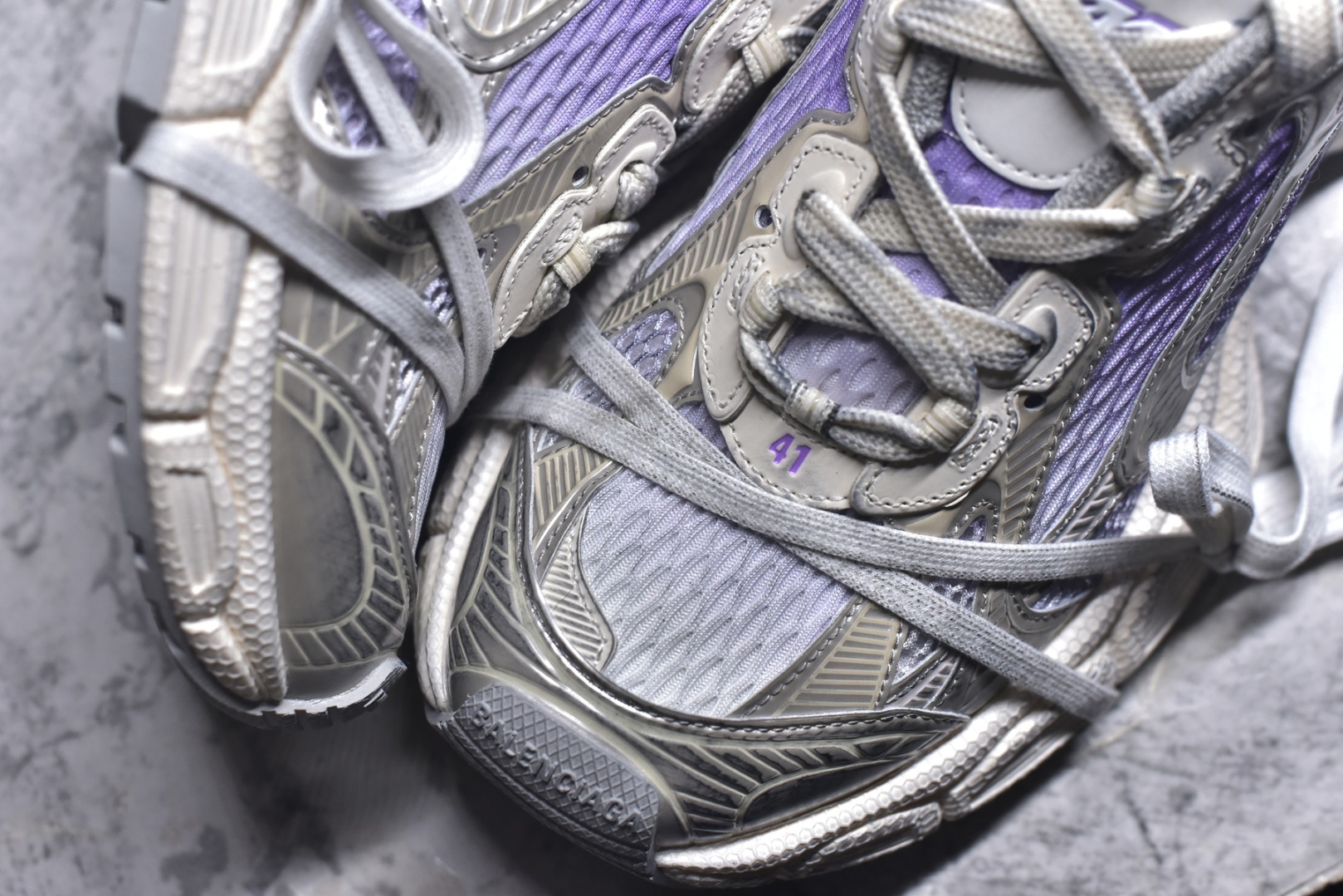 图片[8]-#BALENCIAGA 3XL Sneakers 3+系列巴黎世家 低帮复古阔型底姥爹风潮流百搭休闲慢跑鞋“网织浅灰银金属VG版#男女鞋配件防尘袋及附送鞋带#全部采用原档案原楦数据开发#1：1比例克重(原鞋一致轻度做旧效果!!)#原装EVA环保去臭环型鞋垫#全新开发5层私模,搭载轻量发泡EVA缓震中底,组合防滑橡胶大底❗法国高端奢侈品牌 货号：734734 W3XGM 5590 尺码：35 36 37 38 39 40 41 42 43 44 45 46-选品中心