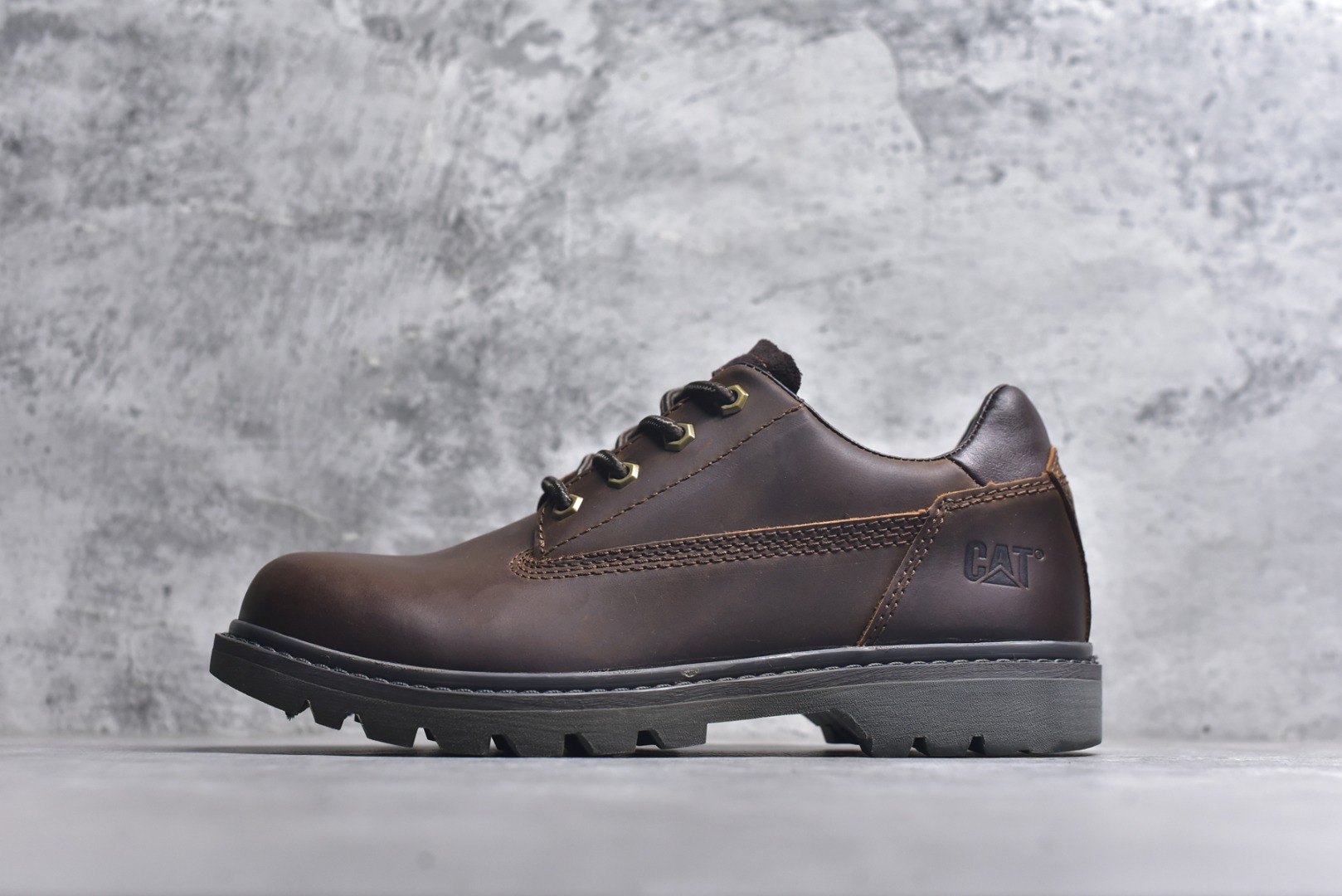 #卡特CAT卡特 硬汉推土机品牌经典百搭户外休闲大黄靴系列#广东大厂品质 秋冬新款 常年主打 时尚潮流搭配 面料釆用意大利进口磨砂牛皮 全鞋真牛皮材料 大底到五金都是代工厂原材料制作 好货不杀猪 首单质量严格把控 全套官网统一包装 今年冬季防寒户外专用 日常随意搭配 型男必备 尺码：38 39 40 41 42 43 44-选品中心