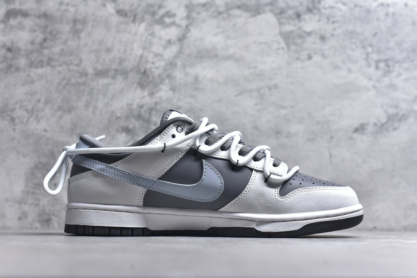 图片[3]-#Nike Dunk Low Retro 绑带联名款 耐克 低帮休闲运动板鞋原装头层材料 用料绝不含糊 独家版型蒸餾加工帶來的是更好的视觉和脚感体验 清洁度 电绣工艺 皮料切割干净无任何毛边 细节完美 货号：GB0528 110 尺码：40-46（半）-选品中心