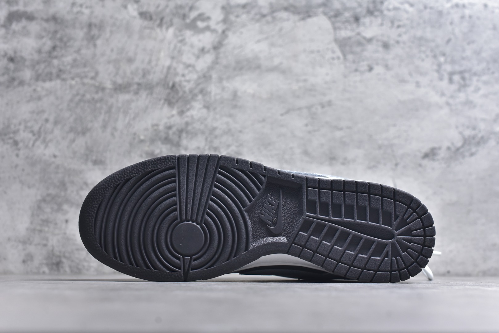 图片[6]-#Nike Dunk Low Retro 绑带联名款 耐克 低帮休闲运动板鞋原装头层材料 用料绝不含糊 独家版型蒸餾加工帶來的是更好的视觉和脚感体验 清洁度 电绣工艺 皮料切割干净无任何毛边 细节完美 货号：GB0528 110 尺码：40-46（半）-选品中心