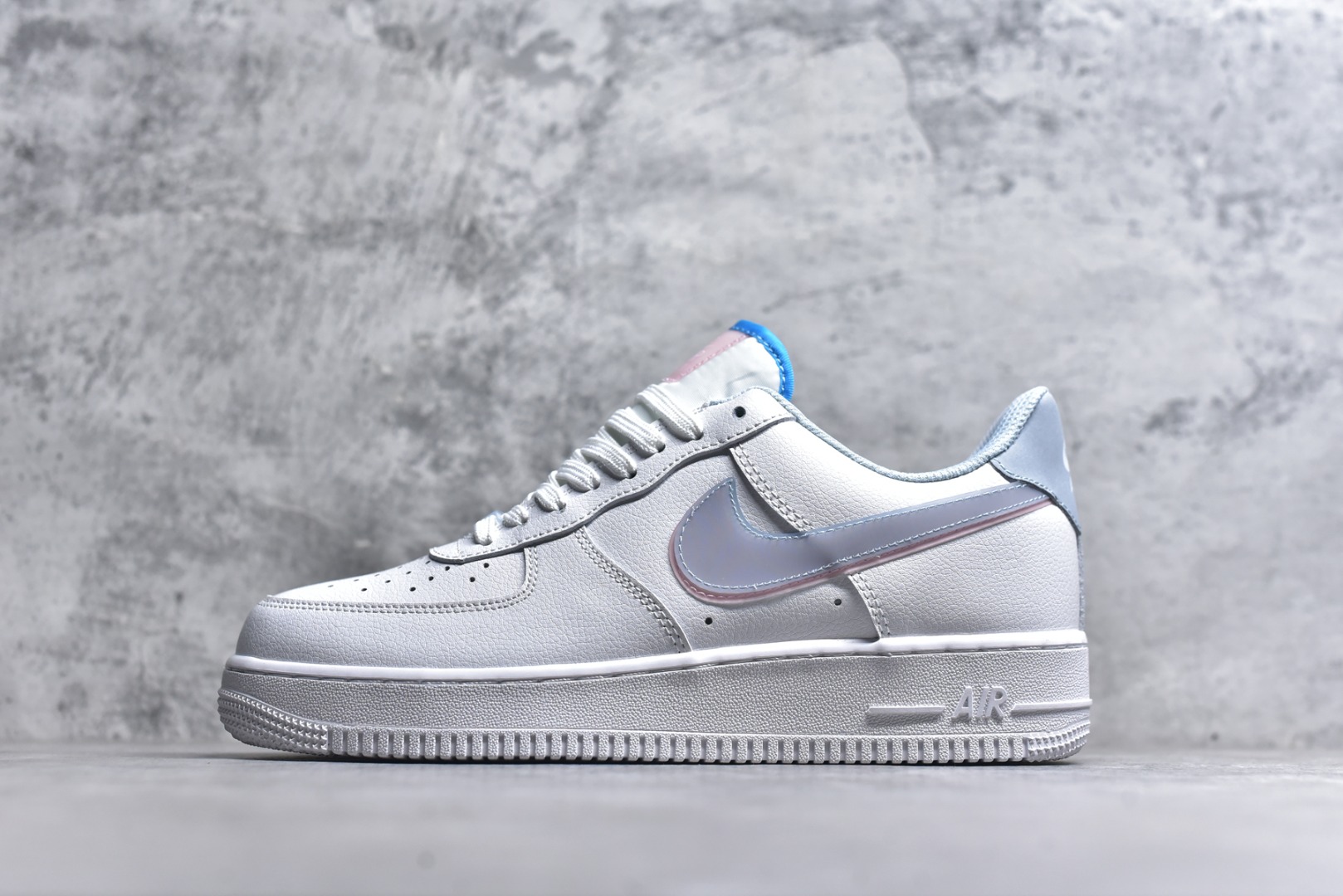 #Nike Air Force1 07 low #原楦头原纸板 打造纯正空军版型 #专注外贸渠道 全掌内置蜂窝气垫 #原盒配件 原厂中底钢印、拉帮完美 货号：CW1574 100 尺码：36-45-选品中心