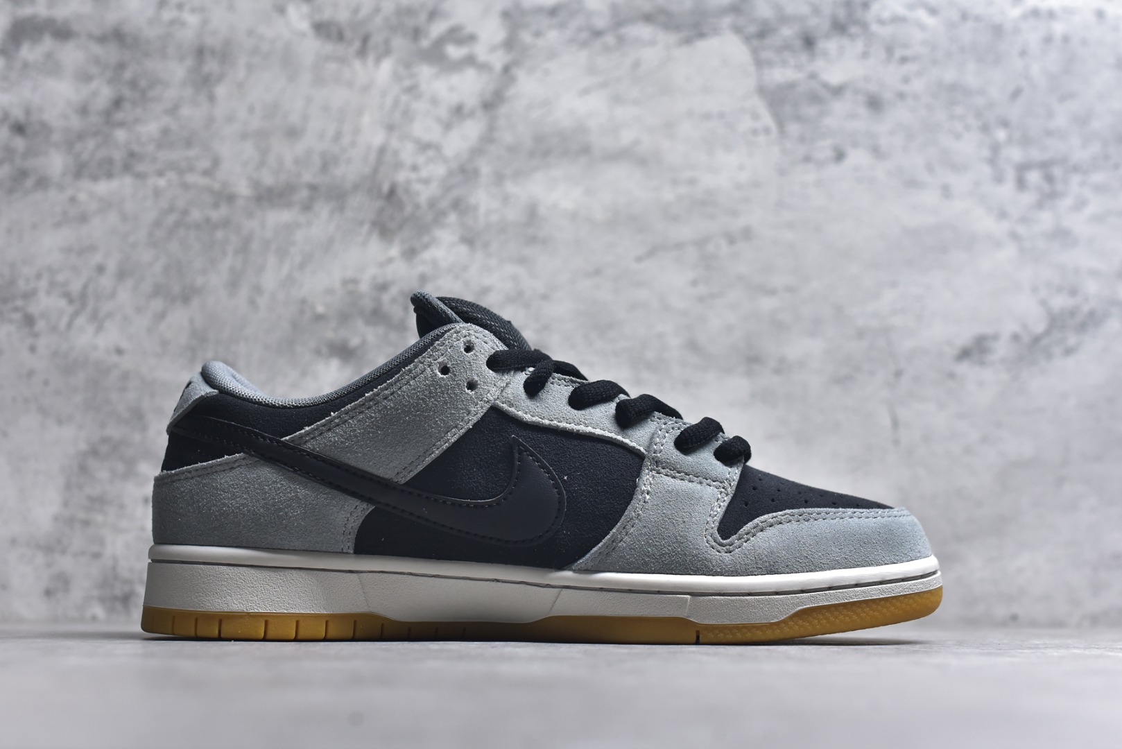 图片[3]-#Nike Dunk SB Low 灰生胶 纯原大厂出品 极力推荐👏原装头层材料 独家版型蒸餾加工帶來的是更好的视觉和脚感体验大厂纯原品质出货 清洁度 电绣工艺 皮料切割干净无任何毛边 细节完美货号：HF3063 001 尺码：40-46-选品中心