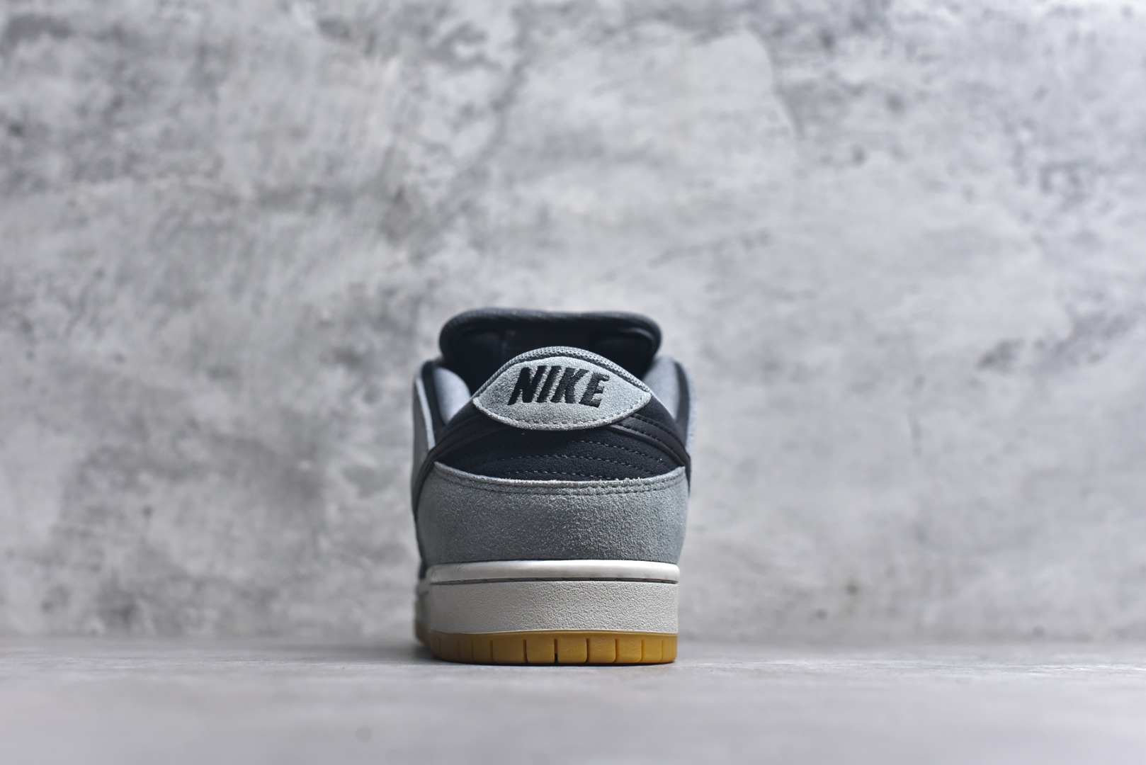 图片[5]-#Nike Dunk SB Low 灰生胶 纯原大厂出品 极力推荐👏原装头层材料 独家版型蒸餾加工帶來的是更好的视觉和脚感体验大厂纯原品质出货 清洁度 电绣工艺 皮料切割干净无任何毛边 细节完美货号：HF3063 001 尺码：40-46-选品中心