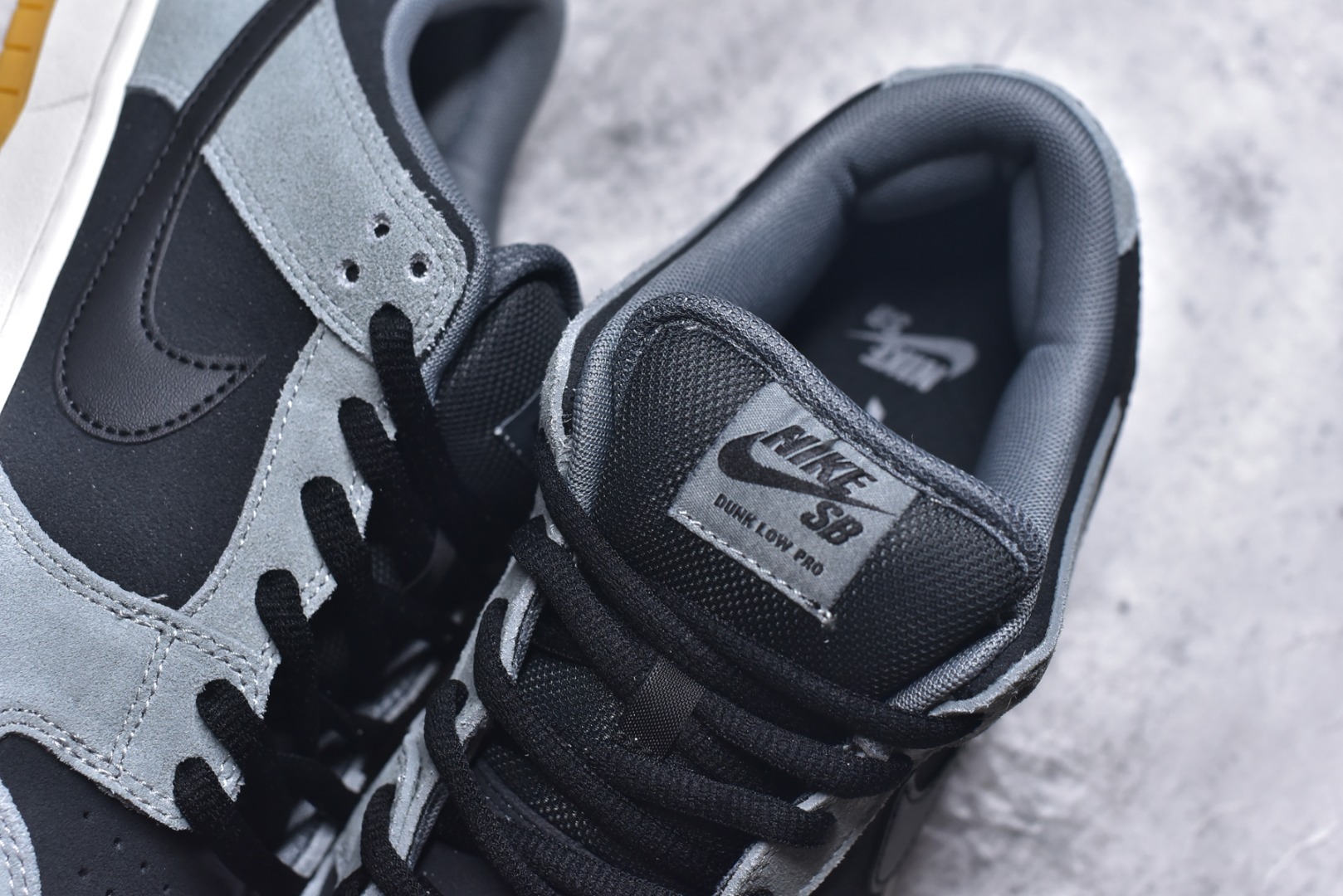 图片[9]-#Nike Dunk SB Low 灰生胶 纯原大厂出品 极力推荐👏原装头层材料 独家版型蒸餾加工帶來的是更好的视觉和脚感体验大厂纯原品质出货 清洁度 电绣工艺 皮料切割干净无任何毛边 细节完美货号：HF3063 001 尺码：40-46-选品中心