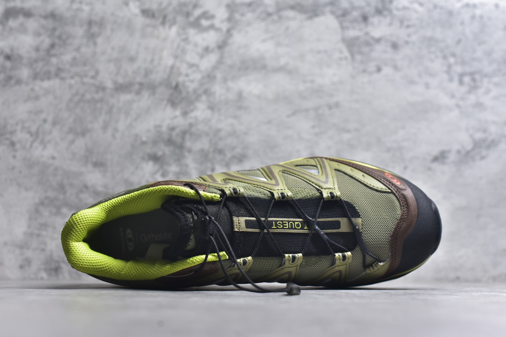 图片[4]-#Salomon XT-QUEST ADV 萨洛蒙情侣款户外机能鞋 绿色 491258 全新绿x升级版 品质大改进 ️ 全鞋改进为原厂一致材料打造 全新修长鞋型 相对老版臃肿鞋型 此版的版型更正 全新玻璃冲刀 清洁度提升 同步原版左右鞋带孔的间距加大（之前老版间距太小） 网面与鞋头材料校对一致无色差（老版网面有色差） 鞋后跟反口V字定型同步zp（老版臃肿为U字后跟反口） 鞋舌两侧鞋帮脚踝处更加直挺（之前老版往中间踏） 鞋盒黑盒改正为原版牛皮纸鞋盒 鞋头处添加☯️太极标 所有细节多次修改校正 坚持同步原版无差别 毋庸置疑全市场最好的版本💪🏻终端优势供应 尺码：36-46-选品中心