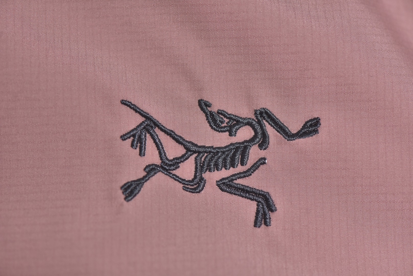 图片[3]-#ARCTERYX 始祖鸟ATOM AR阿童木 情侣同款棉服系列 ❗ 现货供应 全年售后❗ 温馨提示❗（只做高端产品） DF巅峰 踏上巅峰❗ 颜色：黑色.空黄.白灰.粉色 尺码：XS.S. M .L .XL. XXL.-选品中心