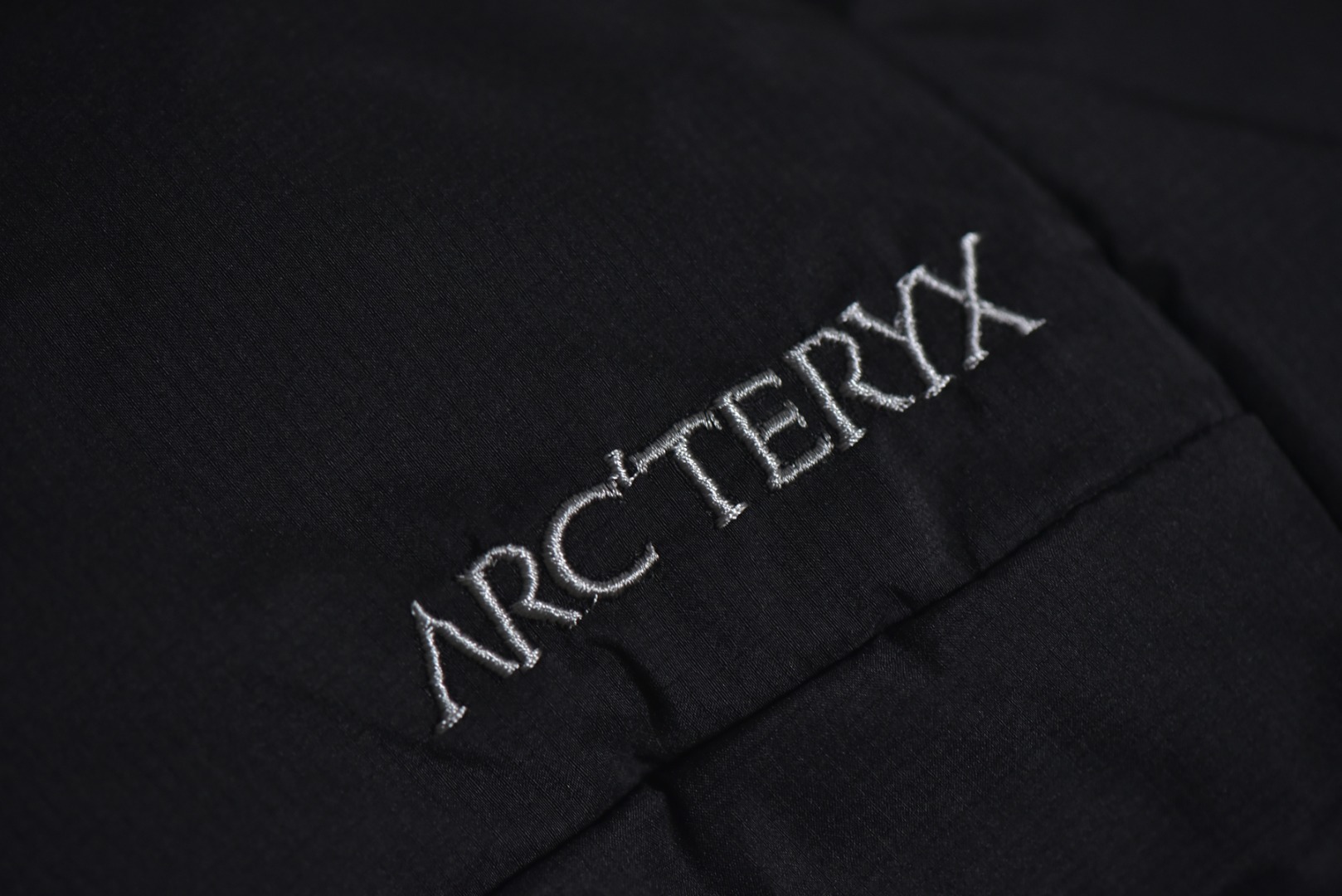 图片[8]-#ARCTERYX 始祖鸟ATOM AR阿童木 情侣同款棉服系列 ❗ 现货供应 全年售后❗ 温馨提示❗（只做高端产品） DF巅峰 踏上巅峰❗ 颜色：黑色.空黄.白灰.粉色 尺码：XS.S. M .L .XL. XXL.-选品中心