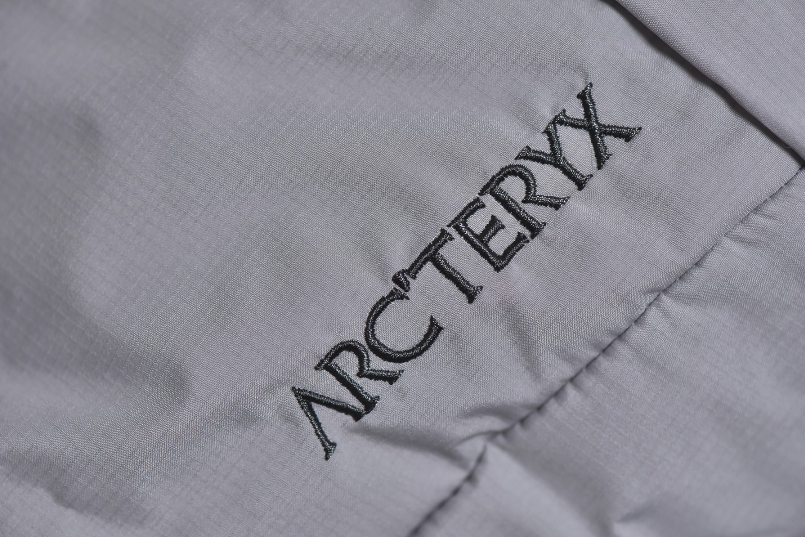 图片[4]-#ARCTERYX 始祖鸟ATOM AR阿童木 情侣同款棉服系列 ❗ 现货供应 全年售后❗ 温馨提示❗（只做高端产品） DF巅峰 踏上巅峰❗ 颜色：黑色.空黄.白灰.粉色 尺码：XS.S. M .L .XL. XXL.-选品中心