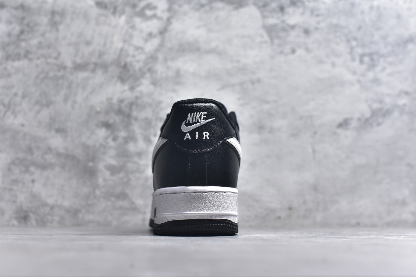 图片[5]-#Nike Air Force 1 Low 熊猫白黑叠勾 空军一号低帮运动休闲板鞋 原楦头原纸板 打造纯正空军版型#专注外贸渠道 全掌内置蜂窝气垫 #原盒配件 原厂中底钢印、拉帮完美 货号：DV0788-001 尺码：36 36.5 37.5 38 38.5 39 40 40.5 41 42 42.5 43 44 44.5 45-选品中心