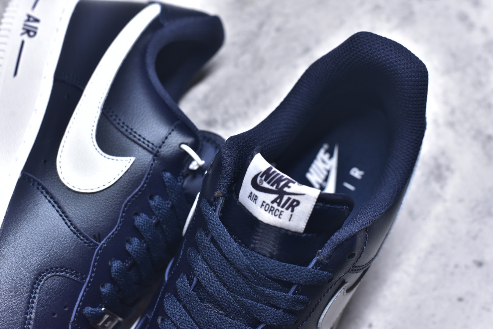 图片[9]-#Nike Air Force 1 Low 权志龙海军蓝 空军一号低帮运动休闲板鞋 原楦头原纸板 打造纯正空军版型#专注外贸渠道 全掌内置蜂窝气垫 #原盒配件 原厂中底钢印、拉帮完美 货号：CJ0952-400 尺码：36 36.5 37.5 38 38.5 39 40 40.5 41 42 42.5 43 44 44.5 45-选品中心