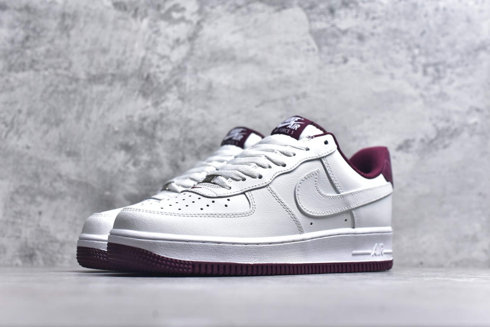 图片[2]-#Nike Air Force 1 Low 白酒红底 空军一号低帮运动休闲板鞋 原楦头原纸板 打造纯正空军版型#专注外贸渠道 全掌内置蜂窝气垫 #原盒配件 原厂中底钢印、拉帮完美 货号：DR7561-106 尺码：36 36.5 37.5 38 38.5 39 40 40.5 41 42 42.5 43 44 44.5 45-选品中心