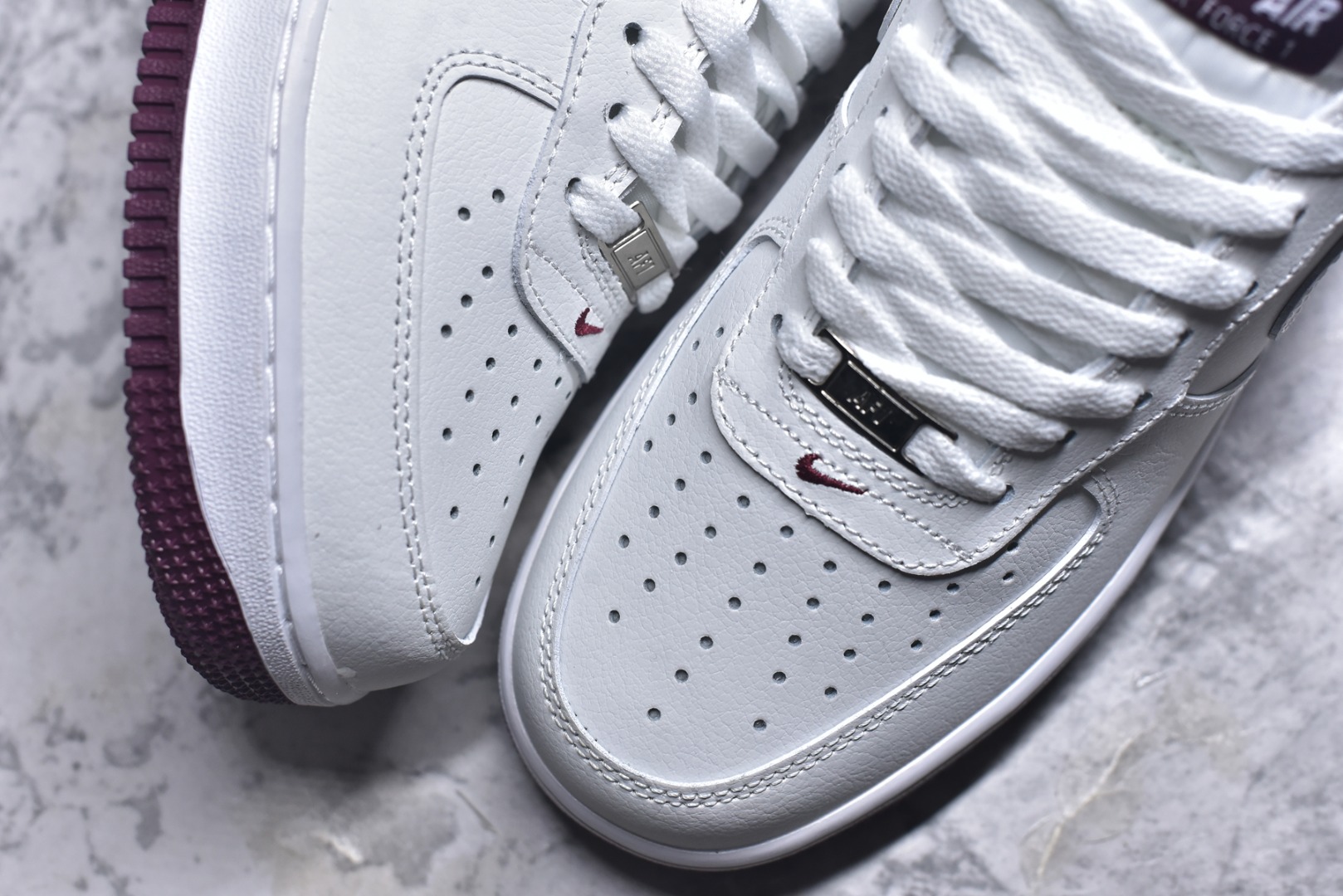 图片[8]-#Nike Air Force 1 Low 白酒红底 空军一号低帮运动休闲板鞋 原楦头原纸板 打造纯正空军版型#专注外贸渠道 全掌内置蜂窝气垫 #原盒配件 原厂中底钢印、拉帮完美 货号：DR7561-106 尺码：36 36.5 37.5 38 38.5 39 40 40.5 41 42 42.5 43 44 44.5 45-选品中心