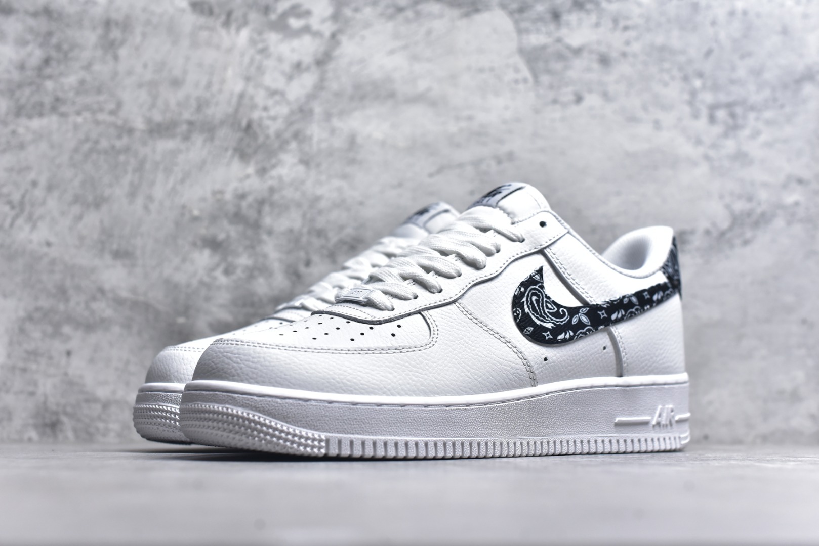 图片[2]-#Nike Air Force 1 Low 白黑腰果勾 空军一号低帮运动休闲板鞋 原楦头原纸板 打造纯正空军版型#专注外贸渠道 全掌内置蜂窝气垫 #原盒配件 原厂中底钢印、拉帮完美 货号：DH4406-101 尺码：36 36.5 37.5 38 38.5 39 40 40.5 41 42 42.5 43 44 44.5 45-选品中心