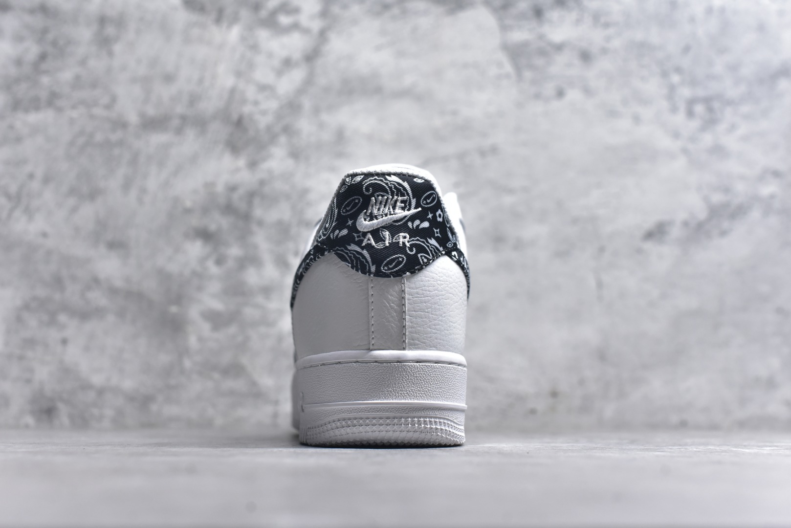 图片[5]-#Nike Air Force 1 Low 白黑腰果勾 空军一号低帮运动休闲板鞋 原楦头原纸板 打造纯正空军版型#专注外贸渠道 全掌内置蜂窝气垫 #原盒配件 原厂中底钢印、拉帮完美 货号：DH4406-101 尺码：36 36.5 37.5 38 38.5 39 40 40.5 41 42 42.5 43 44 44.5 45-选品中心