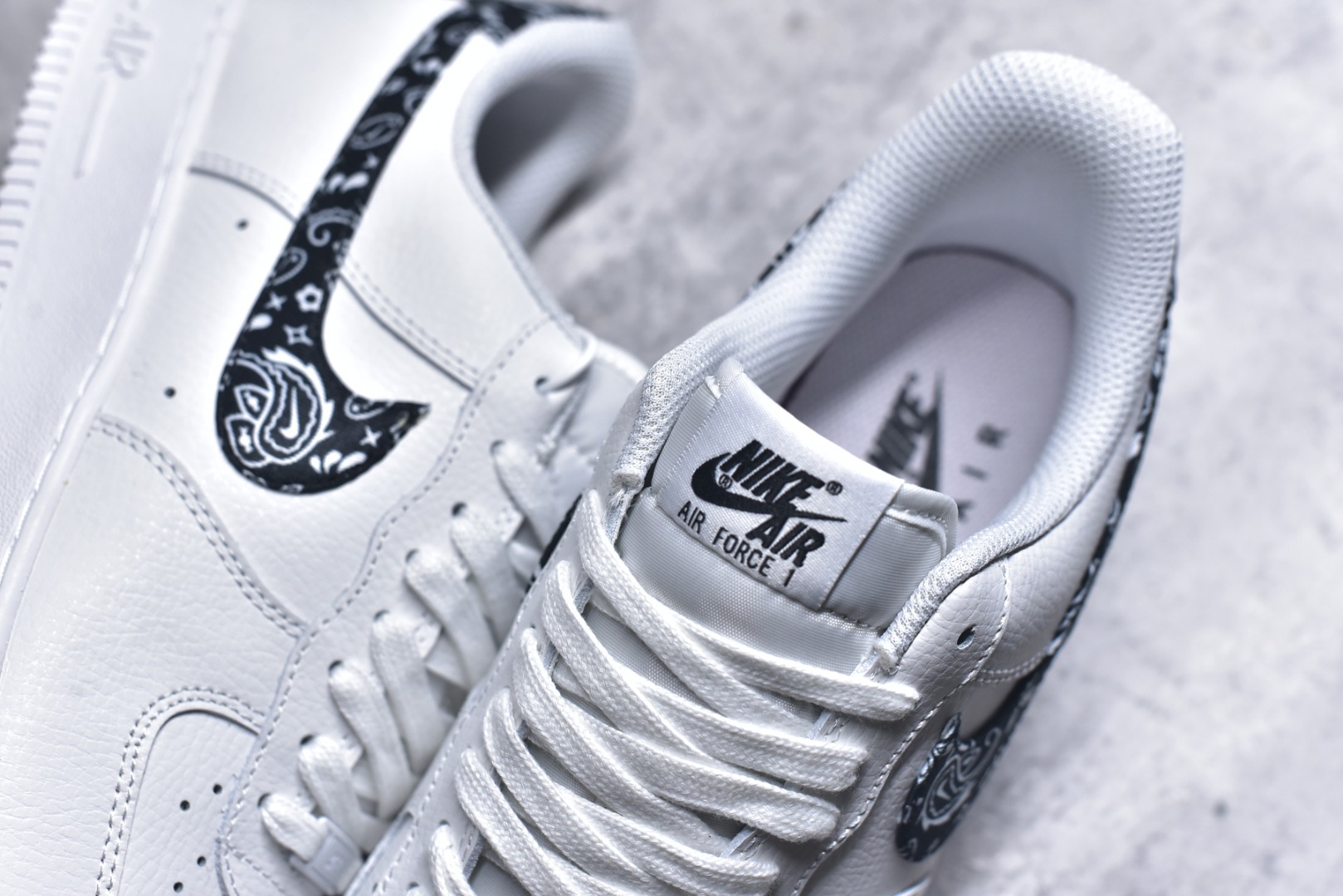 图片[9]-#Nike Air Force 1 Low 白黑腰果勾 空军一号低帮运动休闲板鞋 原楦头原纸板 打造纯正空军版型#专注外贸渠道 全掌内置蜂窝气垫 #原盒配件 原厂中底钢印、拉帮完美 货号：DH4406-101 尺码：36 36.5 37.5 38 38.5 39 40 40.5 41 42 42.5 43 44 44.5 45-选品中心