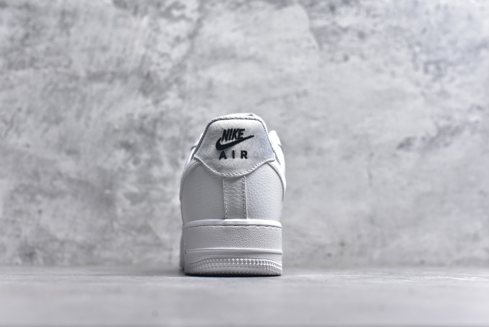 图片[5]-#Nike Air Force 1 Low 白灰腰果勾 空军一号低帮运动休闲板鞋 原楦头原纸板 打造纯正空军版型#专注外贸渠道 全掌内置蜂窝气垫 #原盒配件 原厂中底钢印、拉帮完美 货号：DJ9942-100 尺码：36 36.5 37.5 38 38.5 39 40 40.5 41 42 42.5 43 44 44.5 45-选品中心
