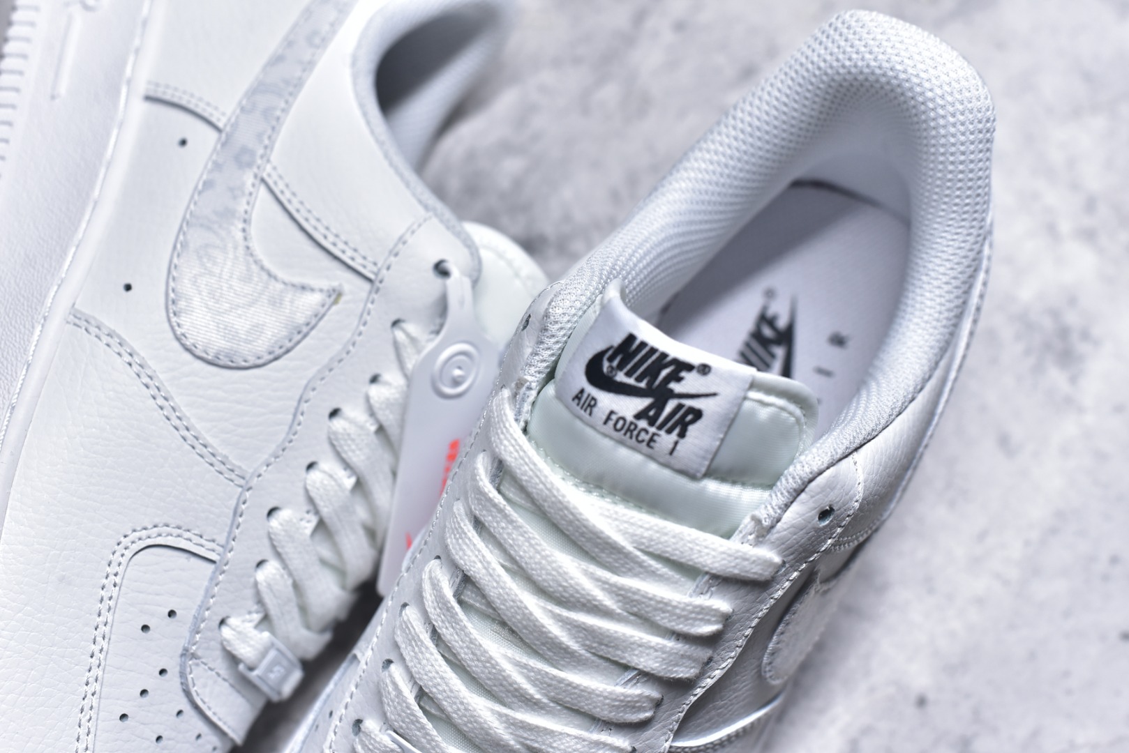 图片[9]-#Nike Air Force 1 Low 白灰腰果勾 空军一号低帮运动休闲板鞋 原楦头原纸板 打造纯正空军版型#专注外贸渠道 全掌内置蜂窝气垫 #原盒配件 原厂中底钢印、拉帮完美 货号：DJ9942-100 尺码：36 36.5 37.5 38 38.5 39 40 40.5 41 42 42.5 43 44 44.5 45-选品中心