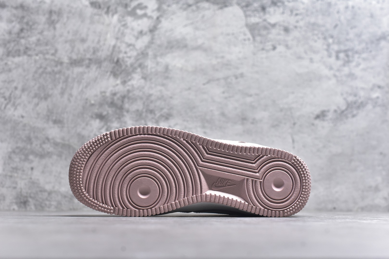 图片[6]-#Nike Air Force 1\’07 Low 粉色涂鸦拉布布 空军一号低帮休闲板鞋 KJ5188-005 #原楦头原纸板 原装鞋盒 定制五金配件 内置全掌气垫 原厂鞋底 尺码：36 36.5 37.5 38 38.5 39 40 9.D4-选品中心