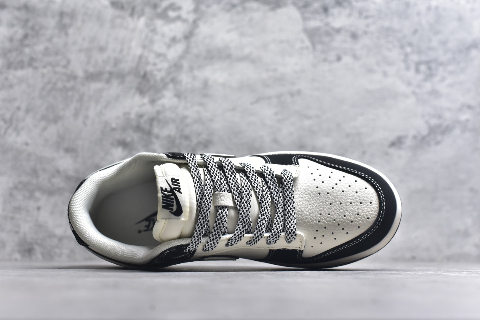 图片[4]-#Nike SB Dunk Low 古驰联名 黑白熊猫 周年高端定制 低帮休闲板鞋 JP1628-021 #定制鞋盒 大厂纯原品质出货 超高清洁度 皮料切割干净无任何毛边 细节完美 尺码：36 36.5 37.5 38 38.5 39 40 40.5 41 42 42.5 43 44 44.5 45 9.E5-选品中心