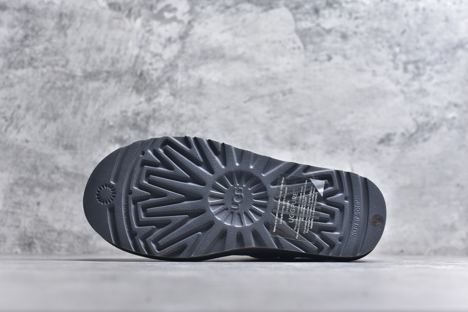 图片[6]-#X1全网最齐ugg 130+配色 市售顶级版本 UGG Mini薄底短筒3cm书爆款 广州外贸大厂生产 鞋头到鞋垫真羊皮毛一体 独立外盒包装 芯片 带防水工艺 区别市面任何版本 3cm厚底 独立原版开发大底 羊绒鞋垫 冬季保暖外出 家居都是很适合的选择 进年uug推出款式系列 局部偏向年轻消费者喜好 也走到时尚潮流穿搭的前沿 鞋身材质 防泼水涂层翻毛皮鞋面 17毫米UGGPURE™植入式羊毛内底 轻便防滑舒适橡胶外底 带有品牌LOGO商标 带全套包装 尺码： 35 36 37 38 39 40 41 42 43 44-选品中心