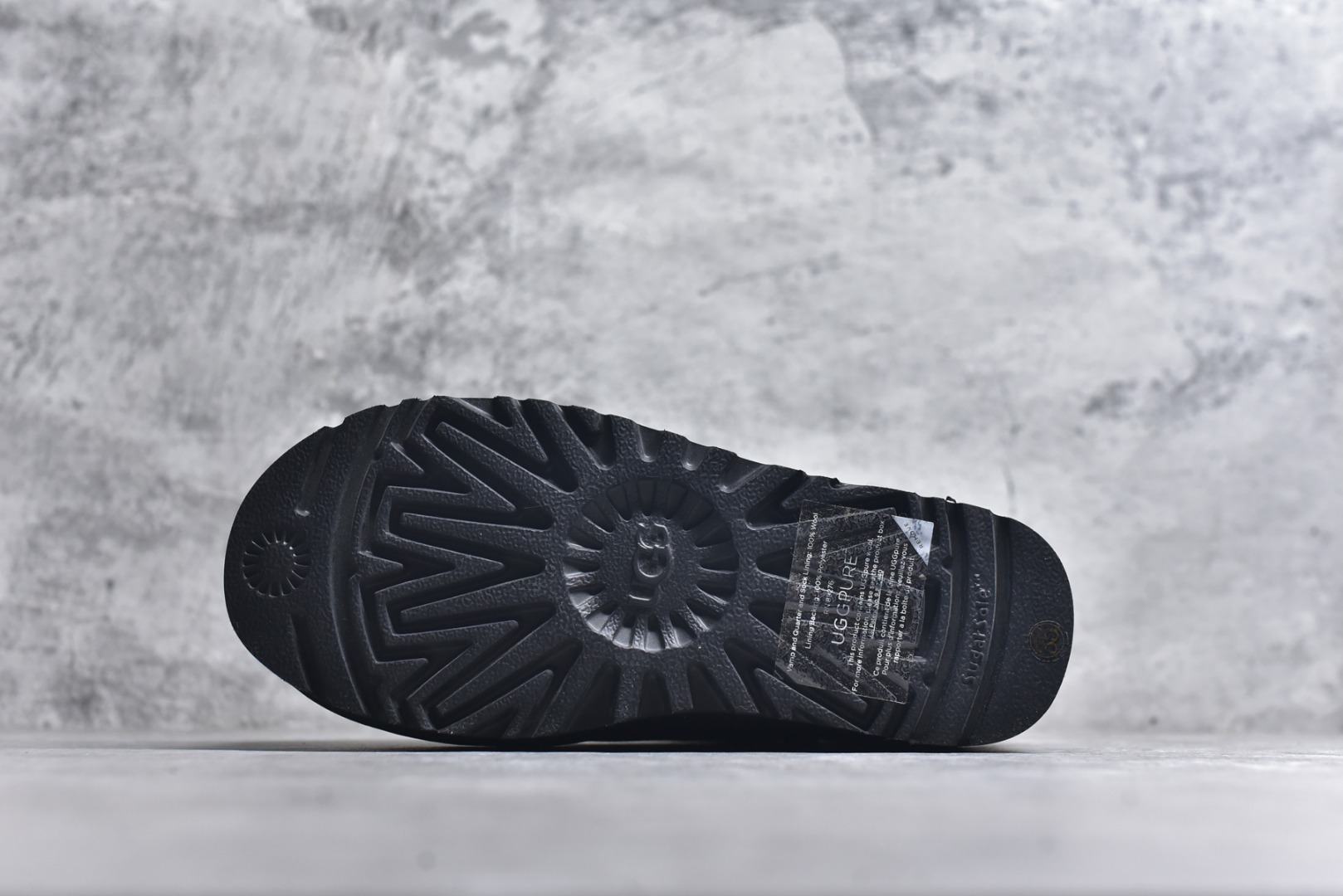 图片[6]-#X1 全网最齐 ugg 130个配色 市面顶级版本 UGG mini厚底中筒5cm 小红书爆款 广州外贸大厂生产 鞋头到鞋垫真羊皮毛一体 独立外盒包装 芯片 带防水工艺 区别市面任何版本 5cm厚底 独立原版开发大底 羊绒鞋垫 冬季保暖外出 家居都是很适合的选择 进年uug推出款式系列 局部偏向年轻消费者喜好 也走到时尚潮流穿搭的前沿 鞋身材质 防泼水涂层翻毛皮鞋面 17毫米UGGPURE™植入式羊毛内底 轻便防滑舒适橡胶外底 带有品牌LOGO商标 带全套包装 尺码： 35 36 37 38 39 40-选品中心