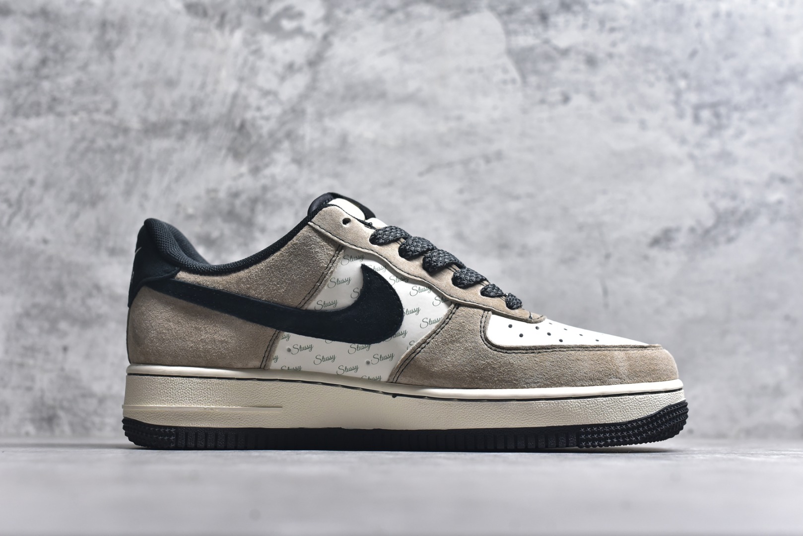 图片[3]-#Nk Air Force 1\’07 Low 斯图西联名-奶茶 空军一号低帮休闲板鞋 XZ6188-999 #原楦头原纸板 原装鞋盒 定制五金配件 内置全掌气垫 原厂鞋底 尺码：36 36.5 37.5 38 38.5 39 40 40.5 41 42 42.5 43 44 44.5 45 9.D4-选品中心