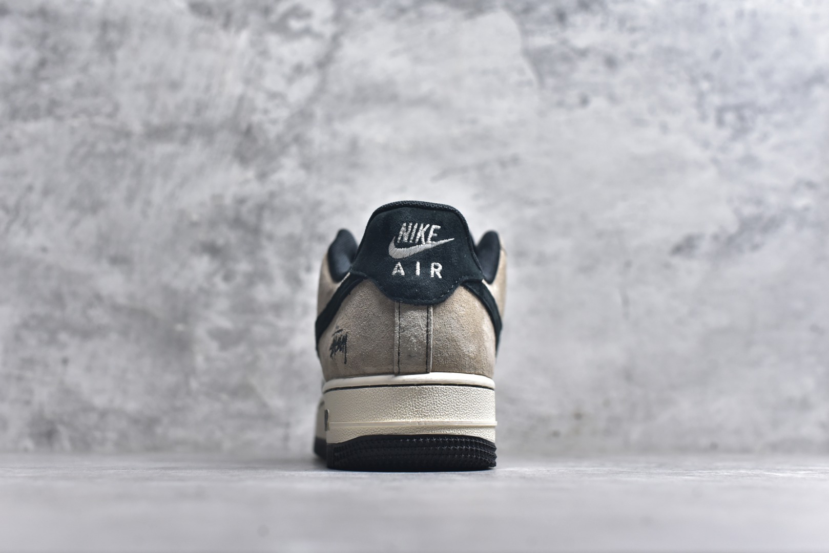 图片[5]-#Nk Air Force 1\’07 Low 斯图西联名-奶茶 空军一号低帮休闲板鞋 XZ6188-999 #原楦头原纸板 原装鞋盒 定制五金配件 内置全掌气垫 原厂鞋底 尺码：36 36.5 37.5 38 38.5 39 40 40.5 41 42 42.5 43 44 44.5 45 9.D4-选品中心