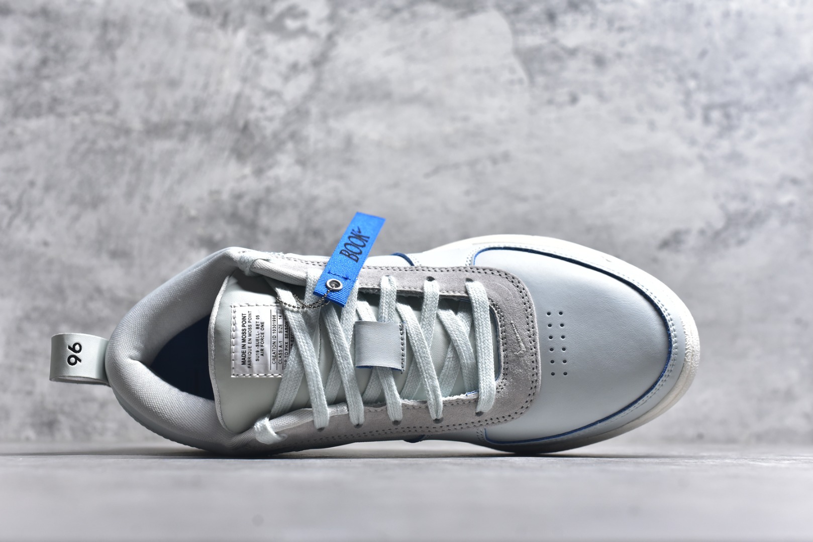 图片[4]-#灭世/Max NK Book 1 Devin Booker 德文·布克一代男子实战篮球鞋 刮刮乐白蓝 IH0891-001 灭世纯原革新出货️缓震配置独家革新！实战属性直接拉满👊🏻实战 天花板上限再度提升！实战亲测-性能体验吊打国产同价位鞋款（为满足海外市场 布克一代最大尺码为47.5） ⚫️增配前掌鹅蛋ZOOM ➕抗扭片➕后掌马蹄ZOOM气垫（正品仅配置后掌zoom气垫） ⚫️采用科比4代鞋楦以及龙骨数据打造！小科4实至名归！（完美解决正品压脚趾问题） ⚫️鞋身➕鞋头增配高频补强层，提升鞋头以及脚踝支撑性 ⚫️鞋垫采用科比4代元年高弹缓震垫材质-磨合一场直接贴合脚型☑️ ⚫️外底加厚2mm，wow10止滑配方，无需磨合，抓地性能原地起飞 最强布克一代有且只在灭世纯原（支持市场任意货品正面PK） 真材实料，肉眼可见！革新升级绝非空穴来风！灭世纯原内外兼修，用态度诠释实战新篇章👊🏻 Book 1 尺码 39-47.5\”},\”commodity\”：{\”is_my_album\”：false,\”bizExt\”：{\”qualityType\”：1},\”commodityDetailId\”：\”-选品中心