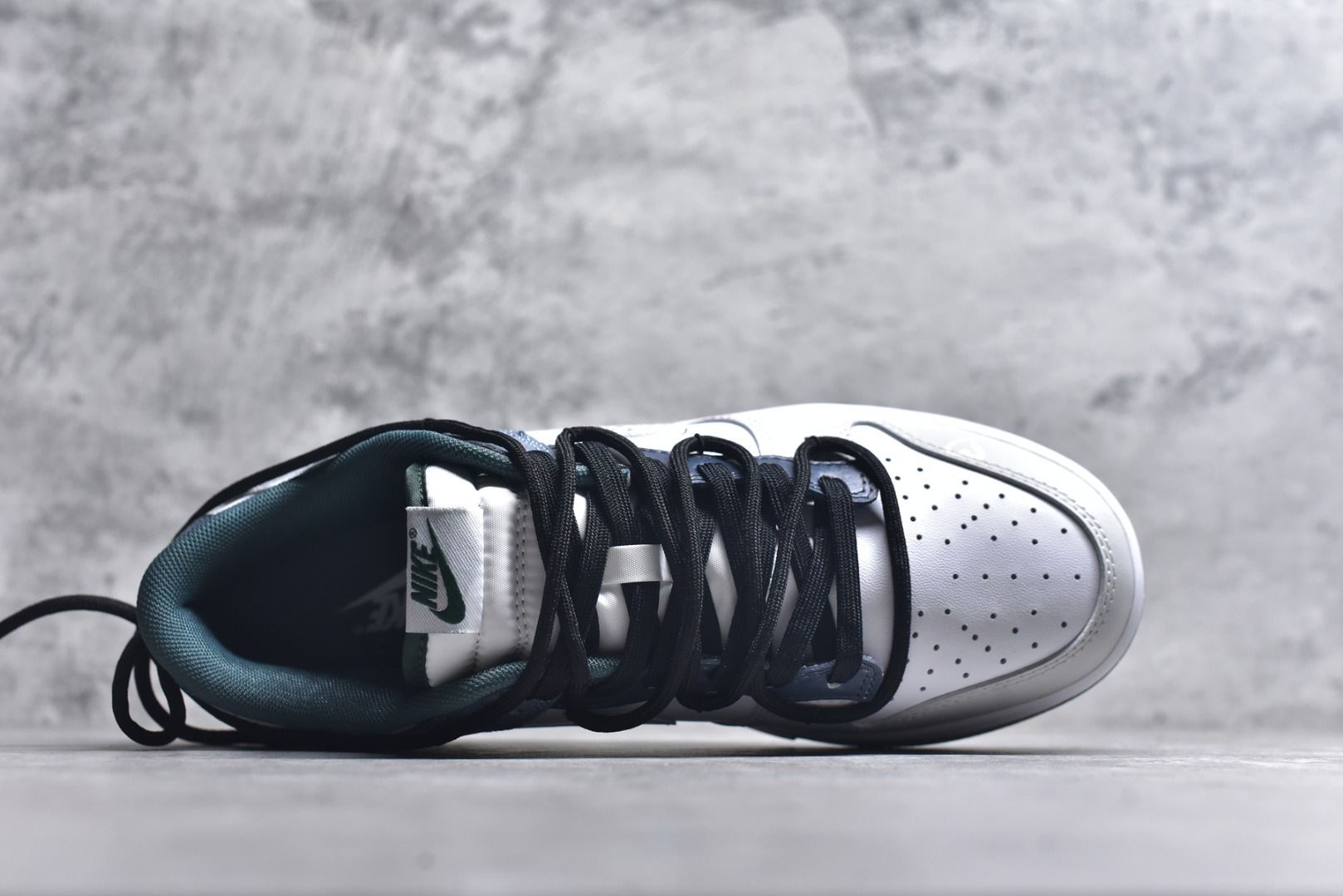 图片[4]-#Nike SB Dunk Low 绑带 周年高端定制 低帮休闲板鞋 DV0833-111 #定制鞋盒 超高清洁度 皮料切割干净无任何毛边 细节完美 尺码：36 36.5 37.5 38 38.5 39 40 40.5 41 42 42.5 43 44-选品中心