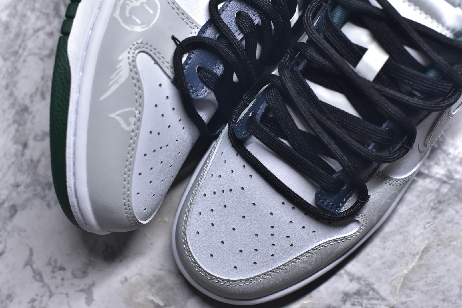 图片[8]-#Nike SB Dunk Low 绑带 周年高端定制 低帮休闲板鞋 DV0833-111 #定制鞋盒 超高清洁度 皮料切割干净无任何毛边 细节完美 尺码：36 36.5 37.5 38 38.5 39 40 40.5 41 42 42.5 43 44-选品中心