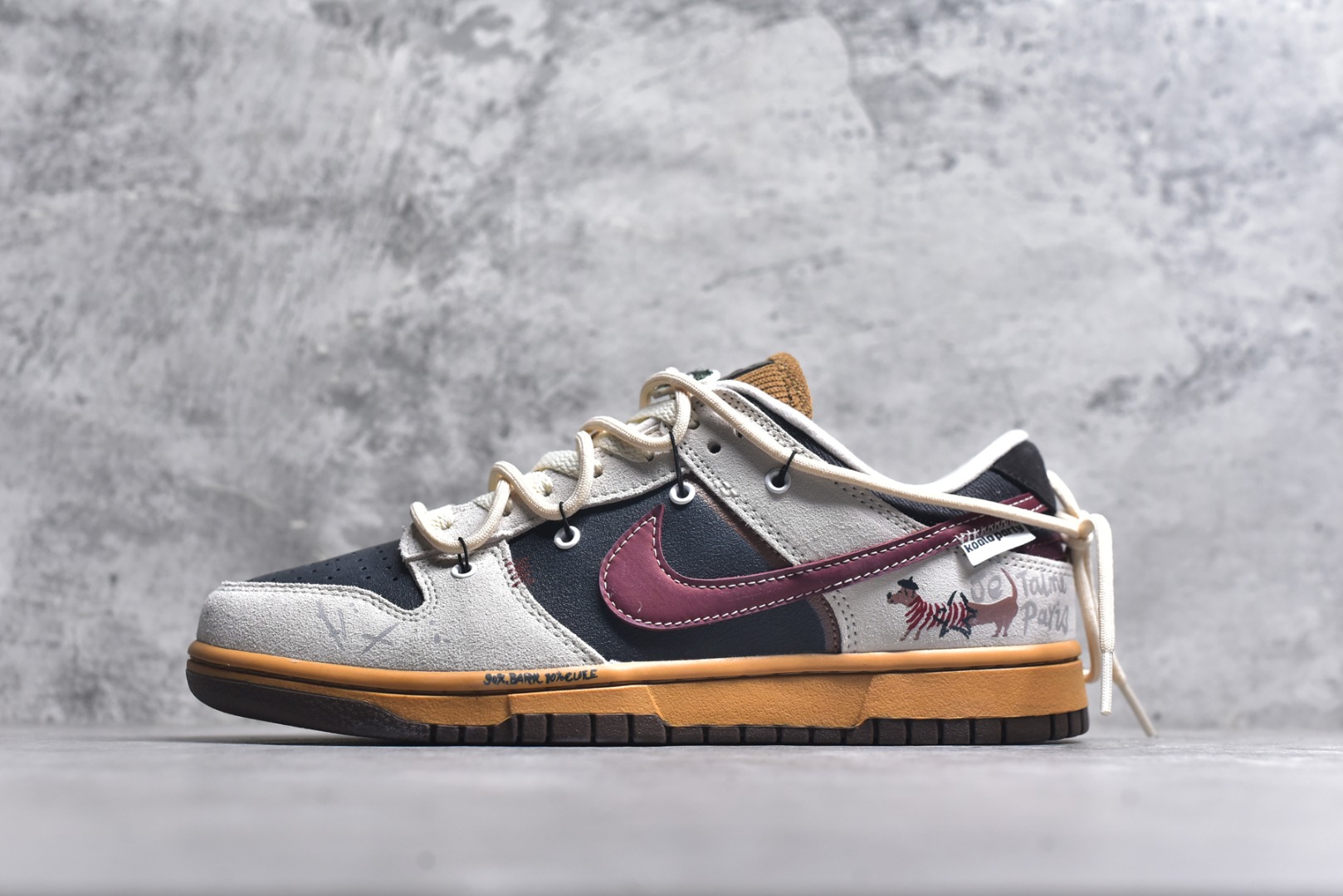 #Nike SB Dunk Low 绑带 周年高端定制 低帮休闲板鞋 HQ3459-212 #定制鞋盒 超高清洁度 皮料切割干净无任何毛边 细节完美 尺码：36 36.5 37.5 38 38.5 39 40 40.5 41 42 42.5 43 44-选品中心