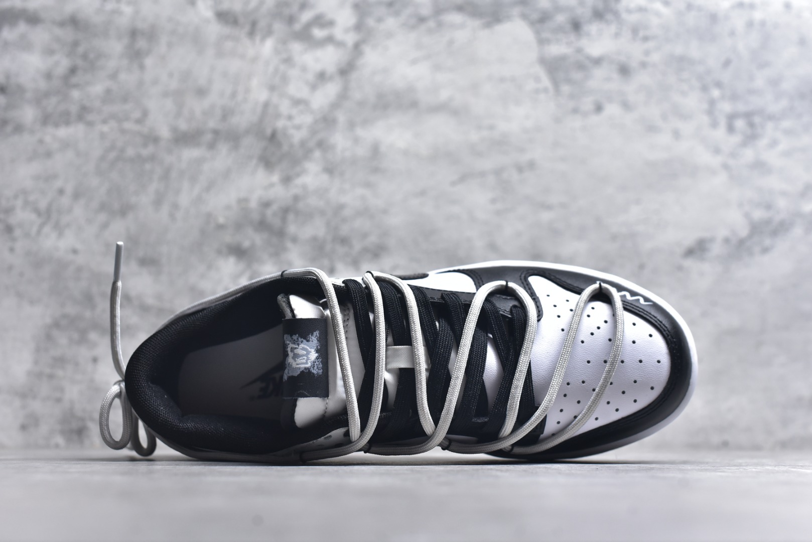 图片[4]-#Nike SB Dunk Low 绑带 周年高端定制 低帮休闲板鞋 DD1391-100 #定制鞋盒 超高清洁度 皮料切割干净无任何毛边 细节完美 尺码：40 40.5 41 42 42.5 43 44 44.5 45 46 9.E5-选品中心