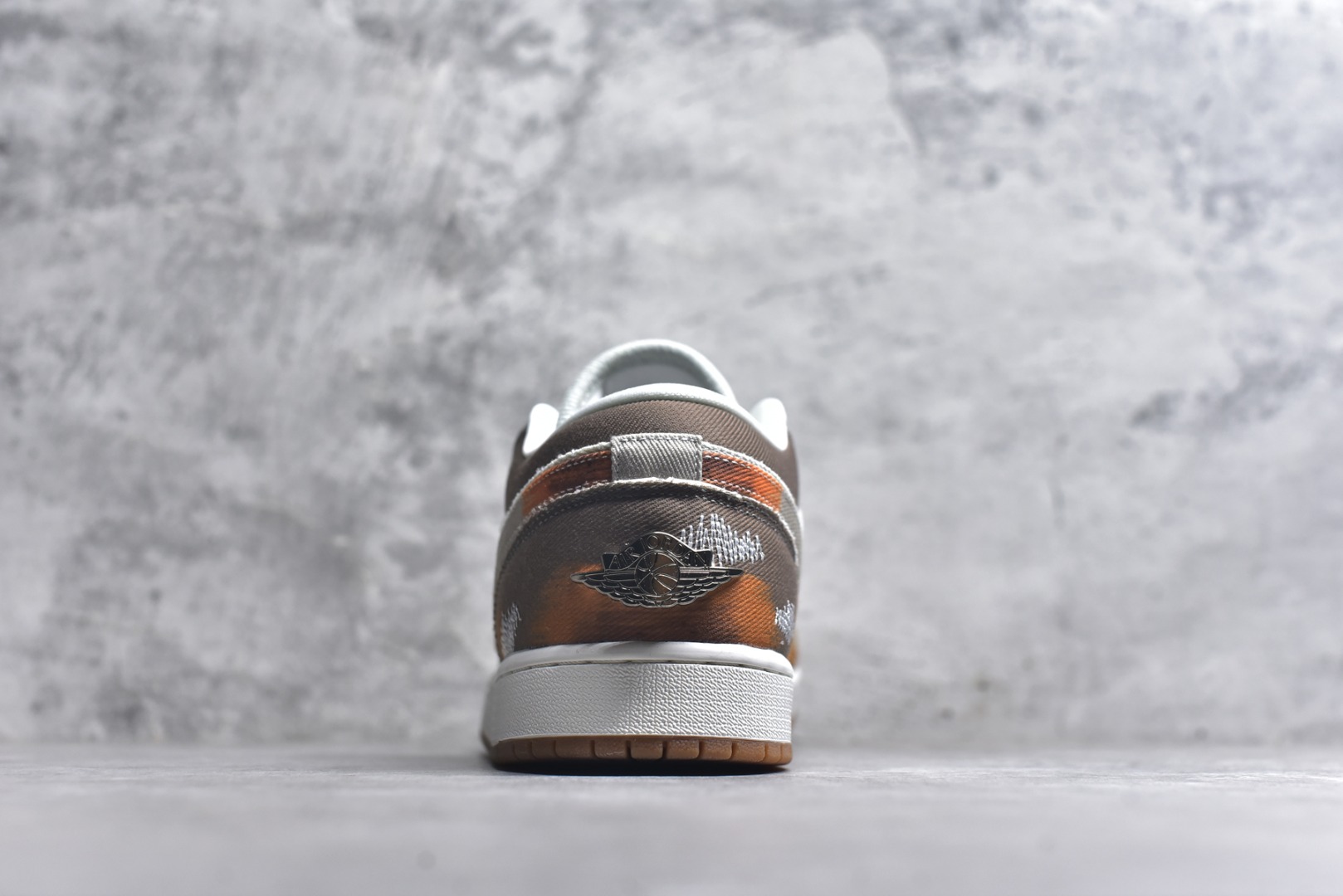 图片[5]-#Air Jordan AJ1 Low 低帮 IM6664-991 全新流水线出品 市场第二梯队最强版 全部原鞋开发 原楦原纸板开发 全鞋电脑针车 原厂内置全掌气垫 原盒内在原标 唯一Zp原版鞋带绑法 免检产品 全新2022版型 全头层皮料 完美零毛边处理 原厂配置全掌气垫 价格定位良心 新配色陆续出货 尺码：36-46-选品中心