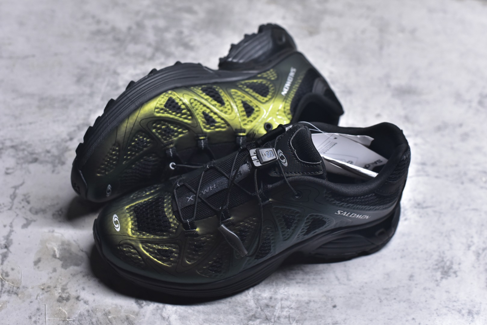 图片[7]-#Salomon XT-Whisper Void 萨洛蒙 探索者系列户外越野跑鞋 478755-28 #鞋面采用SENSIFIT贴合技术 全方位贴合包裹脚型 鞋跟部鞋底牵引设计 提供强大的抓地性能 更适应野外崎岖不平的道路 其3D ADVANCED CHASSIS底盘 材料轻量大化 钉齿设计更具稳定性、防护性 鞋底易磨损区运用CONTAGRIP高耐磨材料 应对城市硬质路面长距离跑考验 尺码：36 36.5 37 38 38.5 39 40 40.5 41 42 42.5 43 44-选品中心