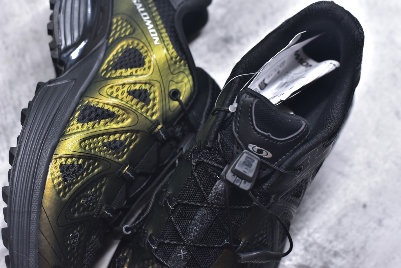 图片[9]-#Salomon XT-Whisper Void 萨洛蒙 探索者系列户外越野跑鞋 478755-28 #鞋面采用SENSIFIT贴合技术 全方位贴合包裹脚型 鞋跟部鞋底牵引设计 提供强大的抓地性能 更适应野外崎岖不平的道路 其3D ADVANCED CHASSIS底盘 材料轻量大化 钉齿设计更具稳定性、防护性 鞋底易磨损区运用CONTAGRIP高耐磨材料 应对城市硬质路面长距离跑考验 尺码：36 36.5 37 38 38.5 39 40 40.5 41 42 42.5 43 44-选品中心