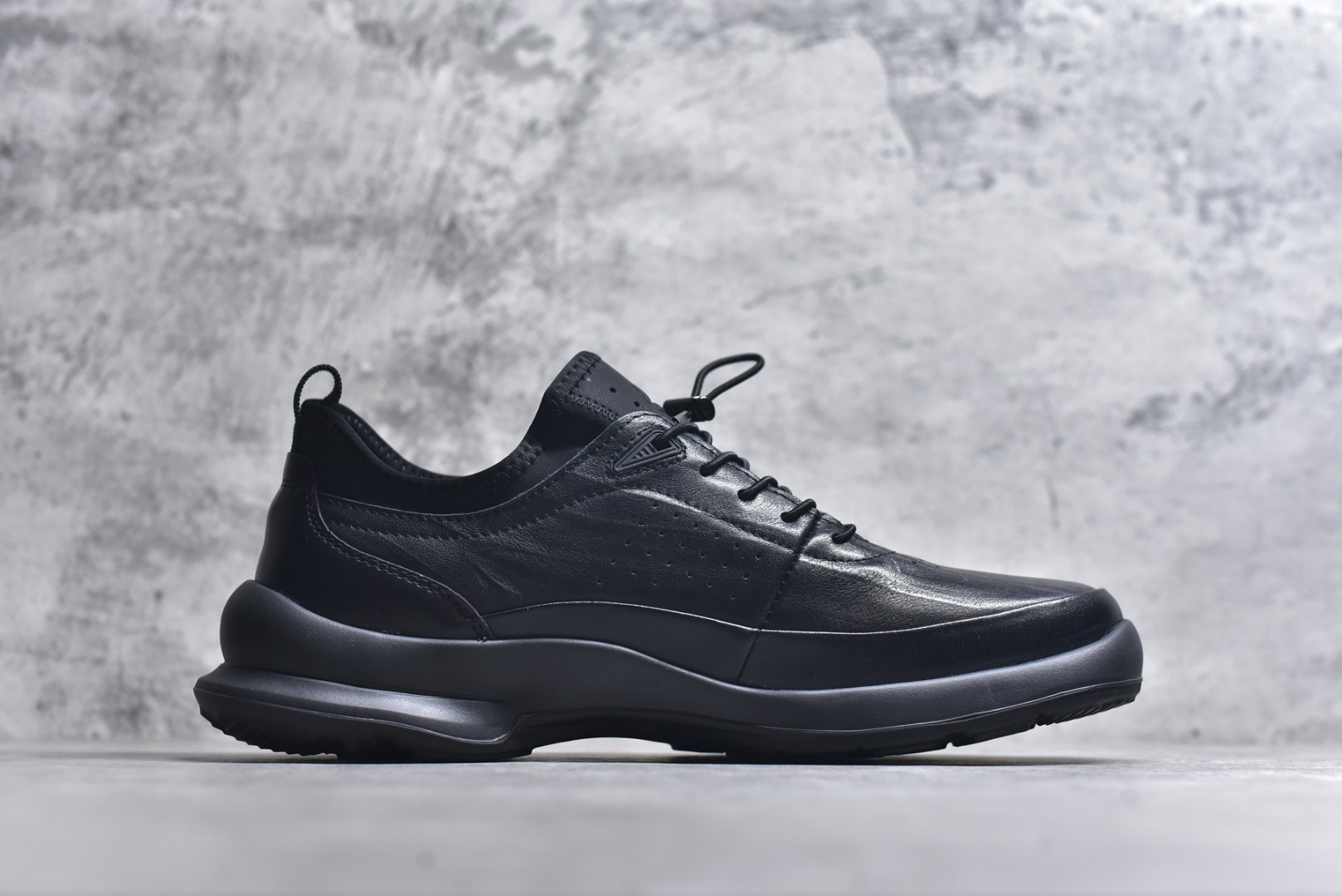 图片[3]-#Ecco爱步运动鞋男鞋 BIOM2025 透气健步鞋 防滑跑步鞋 健步C系列新款 黄景瑜同款 牛皮鞋面 纹理自然 柔韧耐穿 BIOM自然律动科技鞋楦 符合人体工学 带来裸足体验 气垫中底 带来轻盈舒适的上脚感受 橡胶外底 适应多种地形 防滑耐磨 强劲抓地 鞋面和鞋底一体成型合脚耐穿 城市运动 自在逸步 货号： 5161082135 尺码：38 39 40 41 42 43 44（皮鞋码）-选品中心