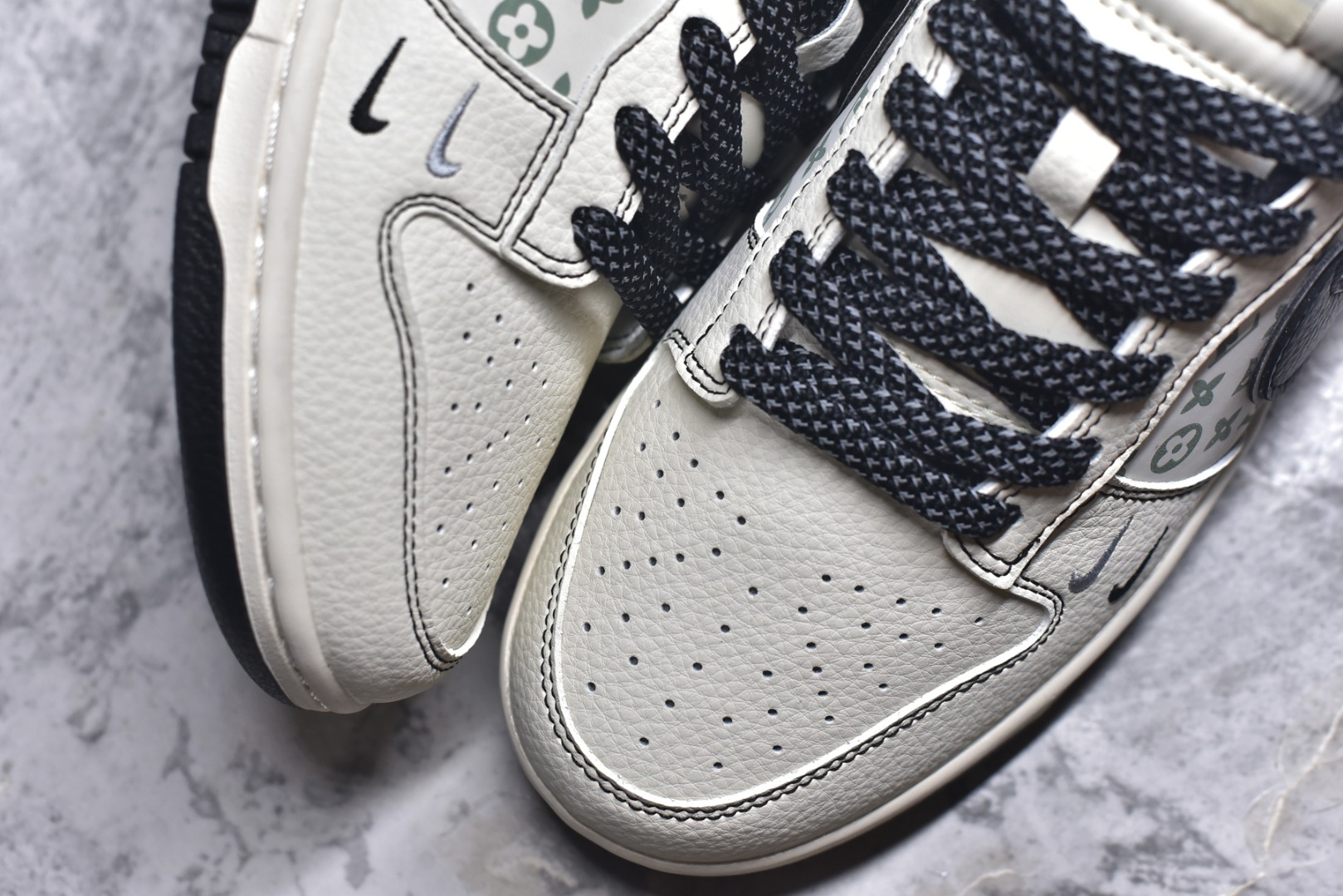 图片[8]-#Nike SB Dunk Low LV联名 印花米黑勾 高端定制 低帮休闲板鞋 HH7518-095 #定制鞋盒 大厂纯原品质出货 超高清洁度 皮料切割干净无任何毛边 细节完美 尺码：36 36.5 37.5 38 38.5 39 40 40.5 41 42 42.5 43 44 44.5 45 9.E5-选品中心
