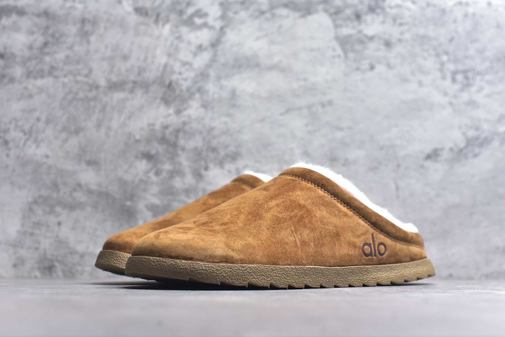 图片[2]-#Alo Recovery Slipper 秋冬季居家户外懒人加绒一脚蹬 栗色 #大厂采购原材料多处细节一步到位 搭配防滑耐磨鞋底 居家户外随意搭配 尺码：36 37 38 39 40 41 42 43 44 45-选品中心