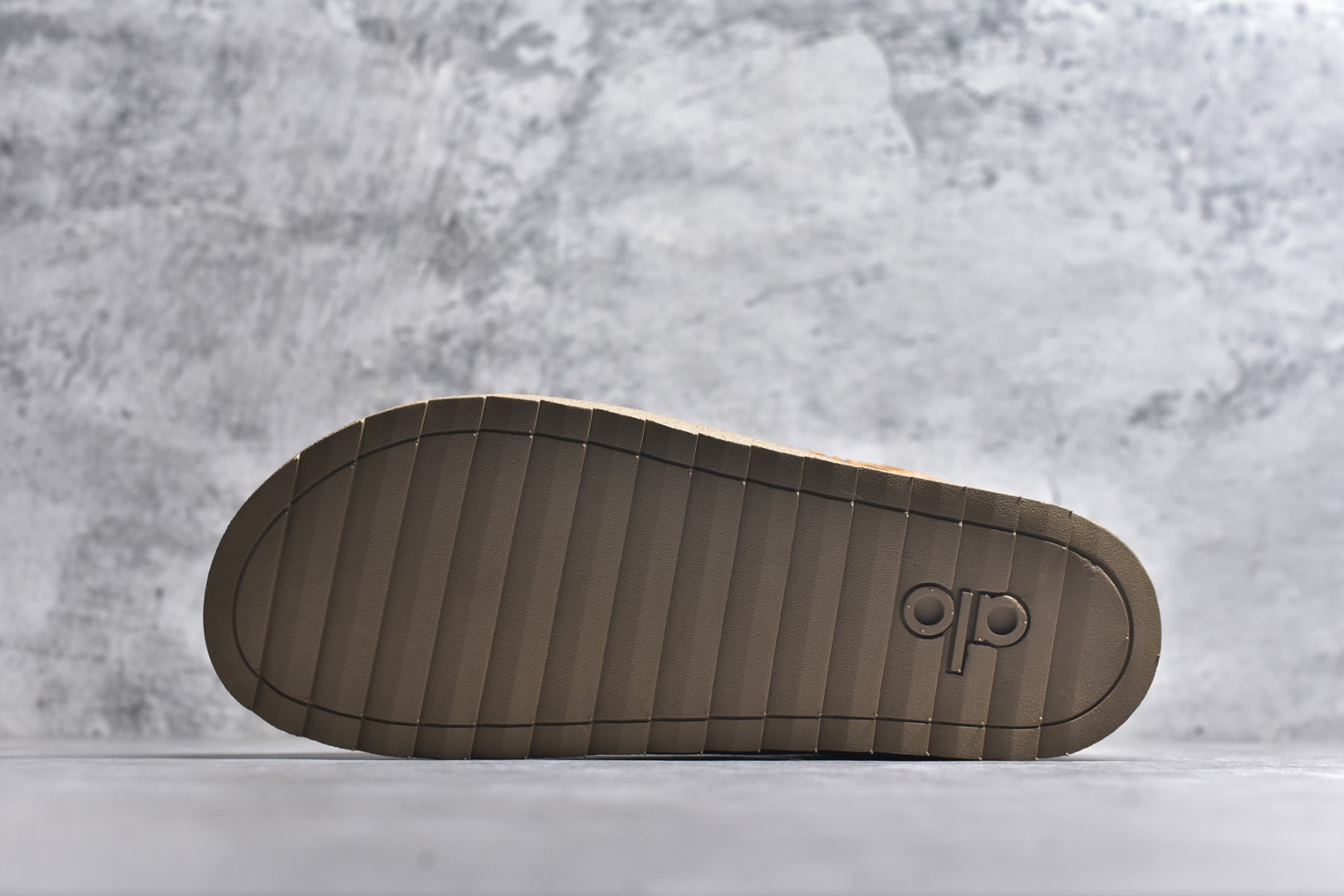 图片[6]-#Alo Recovery Slipper 秋冬季居家户外懒人加绒一脚蹬 栗色 #大厂采购原材料多处细节一步到位 搭配防滑耐磨鞋底 居家户外随意搭配 尺码：36 37 38 39 40 41 42 43 44 45-选品中心