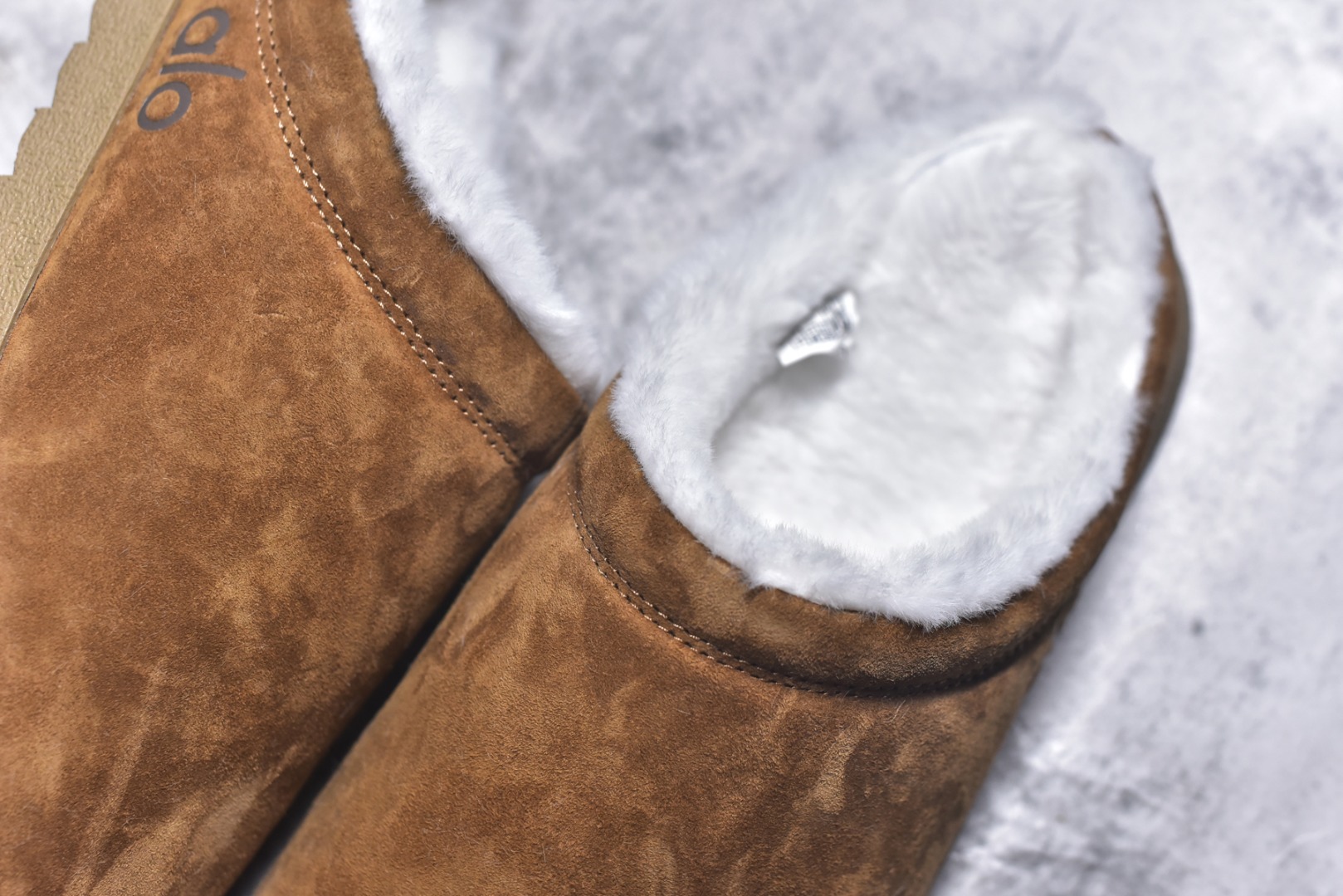 图片[9]-#Alo Recovery Slipper 秋冬季居家户外懒人加绒一脚蹬 栗色 #大厂采购原材料多处细节一步到位 搭配防滑耐磨鞋底 居家户外随意搭配 尺码：36 37 38 39 40 41 42 43 44 45-选品中心