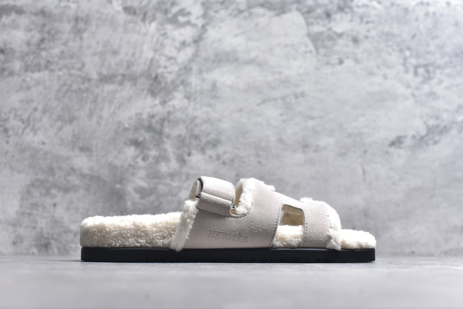 图片[3]-#【HERMES】爱马仕经典爆款二舅羊毛拖火爆来袭。小红书爆款 秋冬穿搭必单品居家、出街百搭时尚超洋气配色极其丰富多彩！行走的托斯卡纳风！TPR防滑大底超轻盈 上脚超舒适无束缚感 戒不掉的咖啡二，脱不下的二舅拖，冲！ 尺码：35-40-选品中心