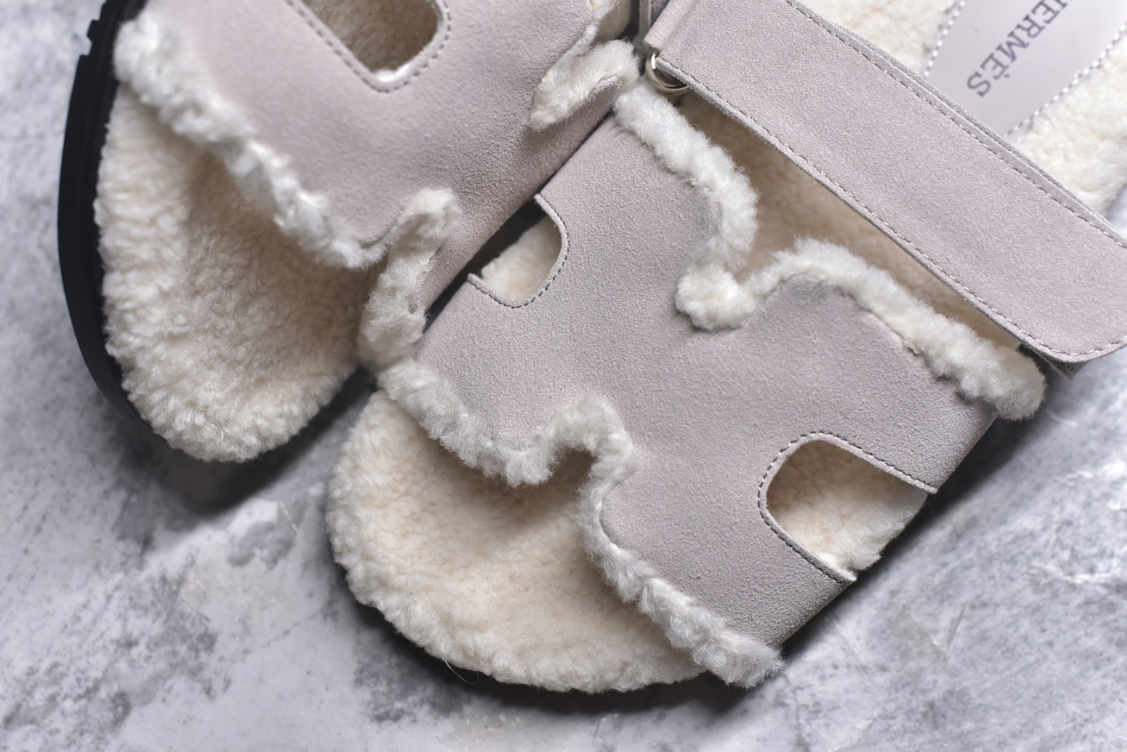 图片[8]-#【HERMES】爱马仕经典爆款二舅羊毛拖火爆来袭。小红书爆款 秋冬穿搭必单品居家、出街百搭时尚超洋气配色极其丰富多彩！行走的托斯卡纳风！TPR防滑大底超轻盈 上脚超舒适无束缚感 戒不掉的咖啡二，脱不下的二舅拖，冲！ 尺码：35-40-选品中心