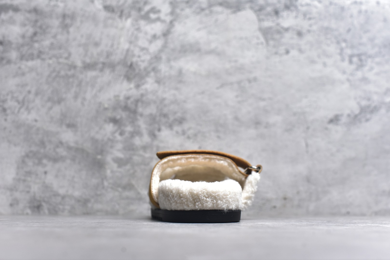 图片[5]-#【HERMES】爱马仕经典爆款二舅羊毛拖火爆来袭。小红书爆款 秋冬穿搭必单品居家、出街百搭时尚超洋气配色极其丰富多彩！行走的托斯卡纳风！TPR防滑大底超轻盈 上脚超舒适无束缚感 戒不掉的咖啡二，脱不下的二舅拖，冲！ 尺码：35-40-选品中心