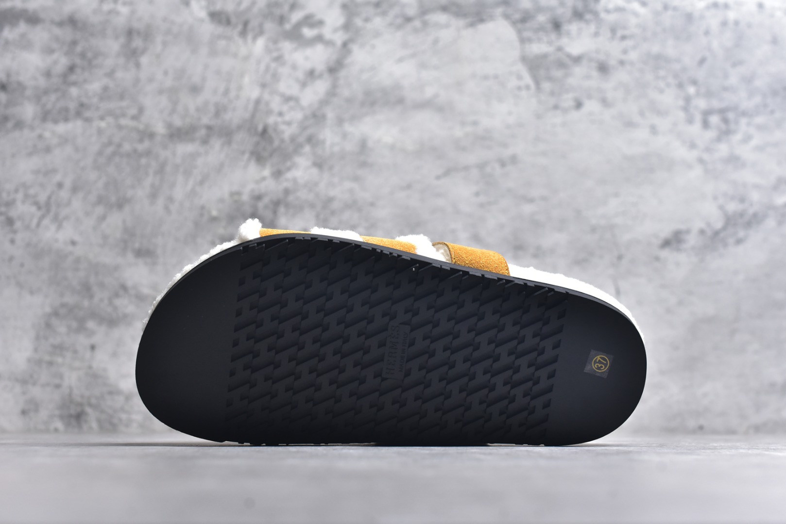 图片[6]-#【HERMES】爱马仕经典爆款二舅羊毛拖火爆来袭。小红书爆款 秋冬穿搭必单品居家、出街百搭时尚超洋气配色极其丰富多彩！行走的托斯卡纳风！TPR防滑大底超轻盈 上脚超舒适无束缚感 戒不掉的咖啡二，脱不下的二舅拖，冲！ 尺码：35-40-选品中心