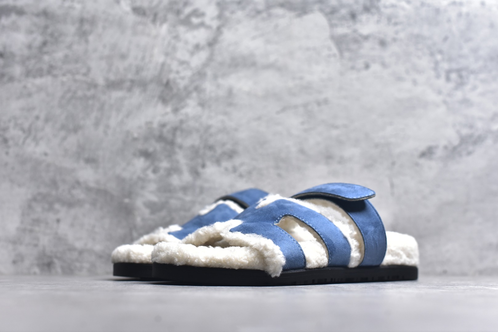 图片[2]-#【HERMES】爱马仕经典爆款二舅羊毛拖火爆来袭。小红书爆款 秋冬穿搭必单品居家、出街百搭时尚超洋气配色极其丰富多彩！行走的托斯卡纳风！TPR防滑大底超轻盈 上脚超舒适无束缚感 戒不掉的咖啡二，脱不下的二舅拖，冲！ 尺码：35-40-选品中心