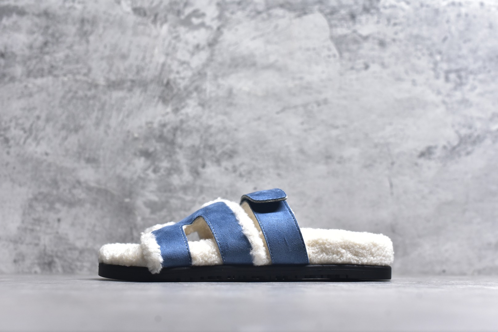 #【HERMES】爱马仕经典爆款二舅羊毛拖火爆来袭。小红书爆款 秋冬穿搭必单品居家、出街百搭时尚超洋气配色极其丰富多彩！行走的托斯卡纳风！TPR防滑大底超轻盈 上脚超舒适无束缚感 戒不掉的咖啡二，脱不下的二舅拖，冲！ 尺码：35-40-选品中心