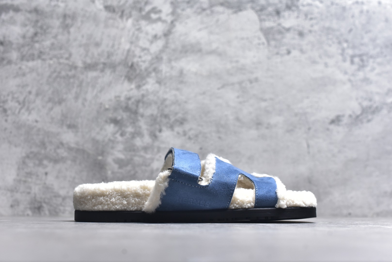 图片[3]-#【HERMES】爱马仕经典爆款二舅羊毛拖火爆来袭。小红书爆款 秋冬穿搭必单品居家、出街百搭时尚超洋气配色极其丰富多彩！行走的托斯卡纳风！TPR防滑大底超轻盈 上脚超舒适无束缚感 戒不掉的咖啡二，脱不下的二舅拖，冲！ 尺码：35-40-选品中心