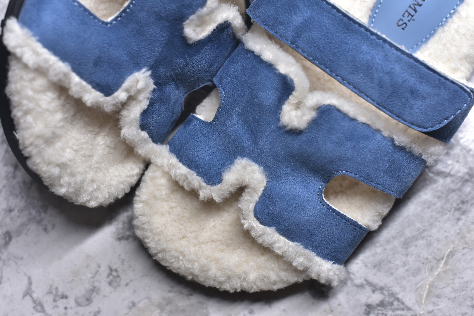 图片[8]-#【HERMES】爱马仕经典爆款二舅羊毛拖火爆来袭。小红书爆款 秋冬穿搭必单品居家、出街百搭时尚超洋气配色极其丰富多彩！行走的托斯卡纳风！TPR防滑大底超轻盈 上脚超舒适无束缚感 戒不掉的咖啡二，脱不下的二舅拖，冲！ 尺码：35-40-选品中心