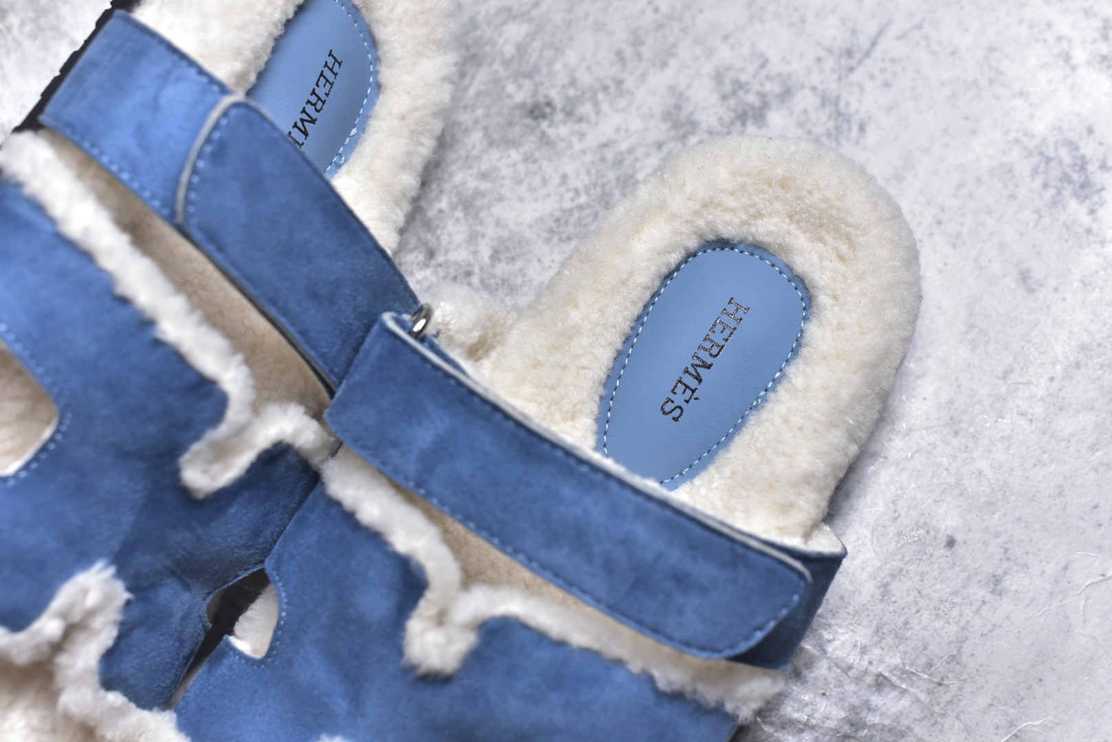 图片[9]-#【HERMES】爱马仕经典爆款二舅羊毛拖火爆来袭。小红书爆款 秋冬穿搭必单品居家、出街百搭时尚超洋气配色极其丰富多彩！行走的托斯卡纳风！TPR防滑大底超轻盈 上脚超舒适无束缚感 戒不掉的咖啡二，脱不下的二舅拖，冲！ 尺码：35-40-选品中心